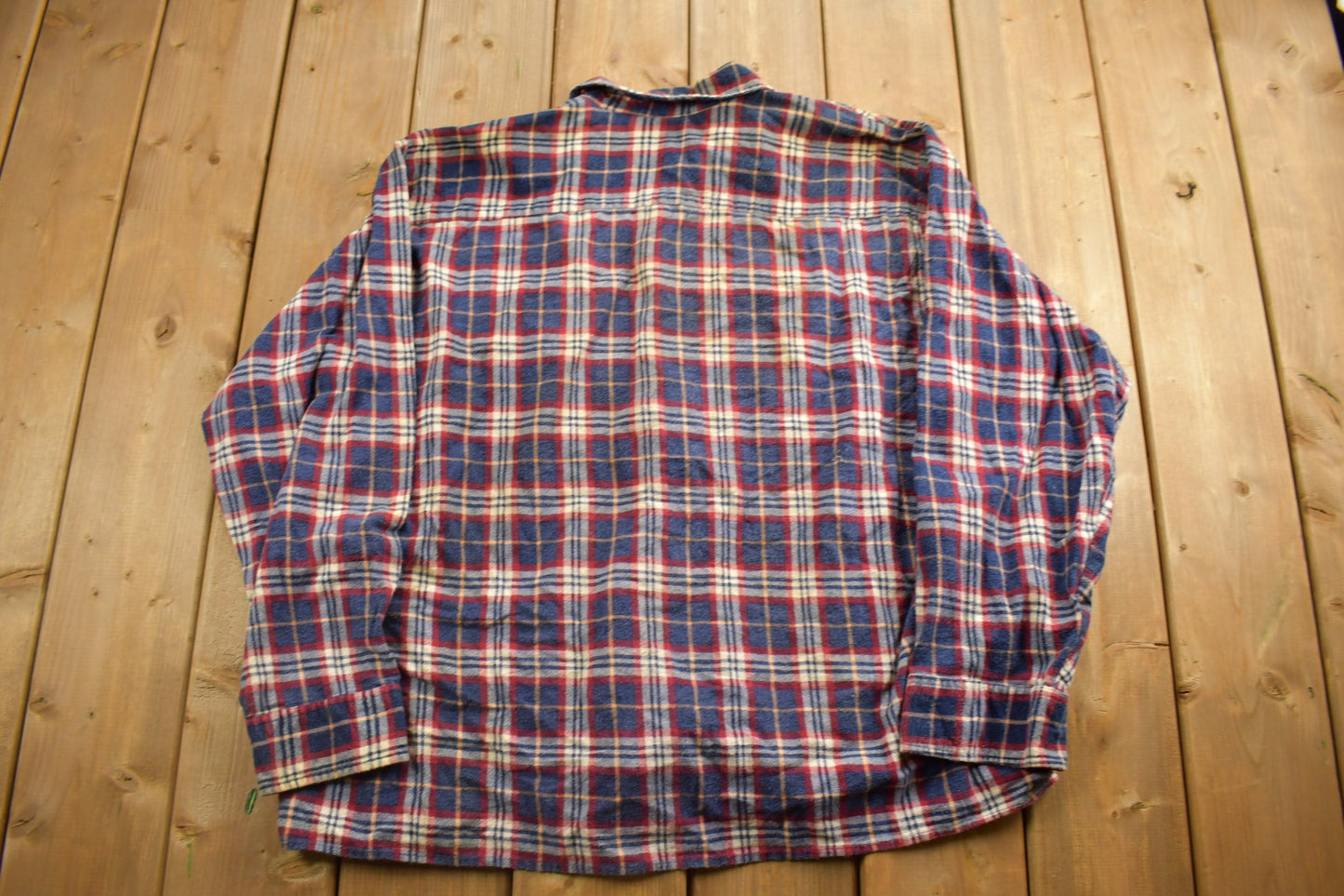 Vintage 1990s Saugatuck Plaid Flannel Button Up Shirt / 1990s Button Up / Vintage Flannel / Plaid Shirt / Button Down