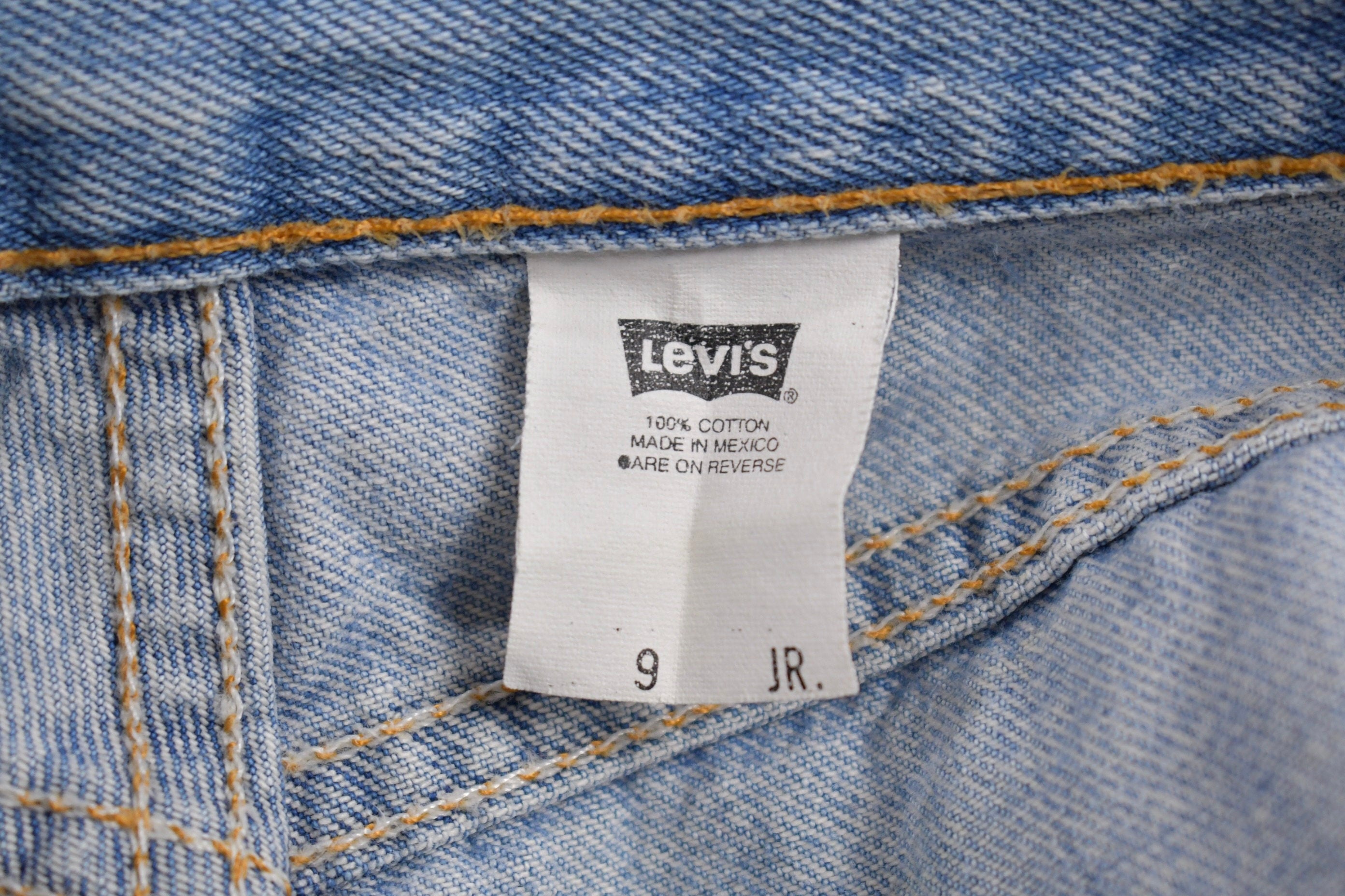 Vintage 1990s Levis Jean Short Shorts 30 x 3
