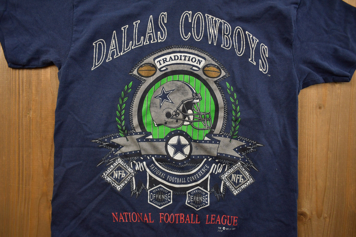 Vintage 1990s Dallas Cowboys NFL Graphic T-Shirt / Football / Vintage Sports / NFL / 90s Streetwear / Sportswear