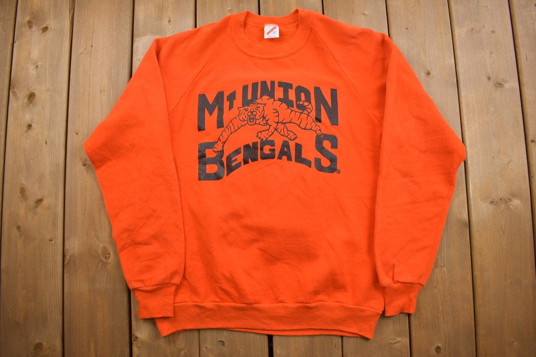 Vintage 1990s Mount Union University Bengals Collegiate Crewneck / Graphic Crewneck / NCAA Sweatshirt / Sportswear / Americana