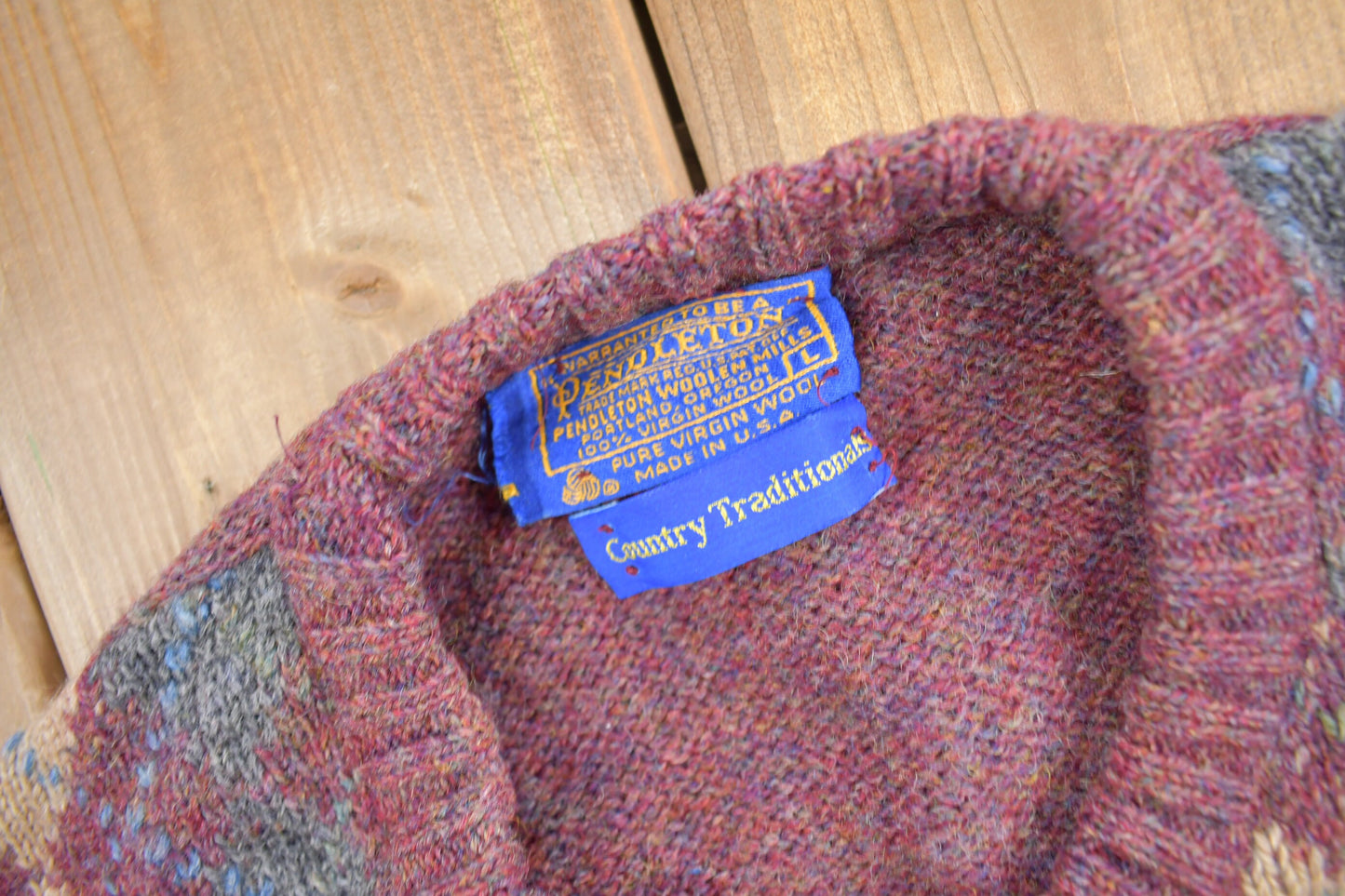 Vintage 1990s Pendleton Country Traditional 100% Virgin Wool Knit Crewneck Sweater / Pendleton Sweatshirt / Country Traditional