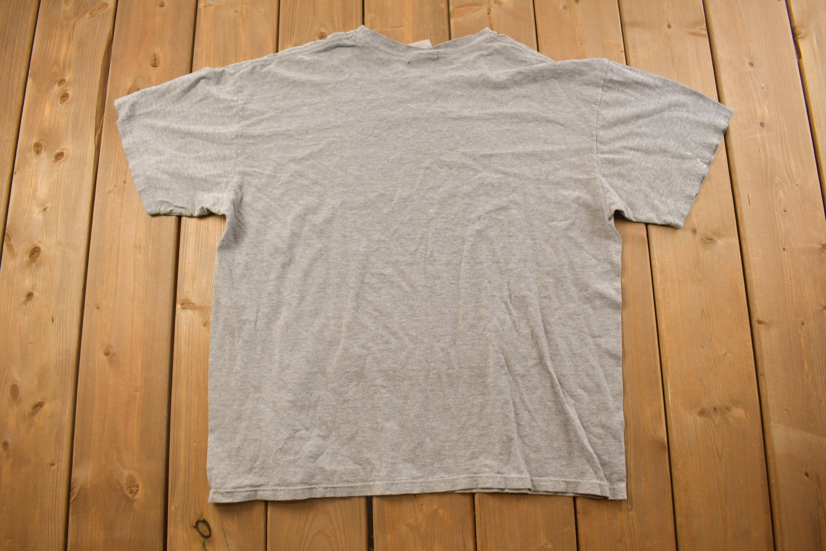 Vintage 1990s Nike Logo Graphic T-Shirt