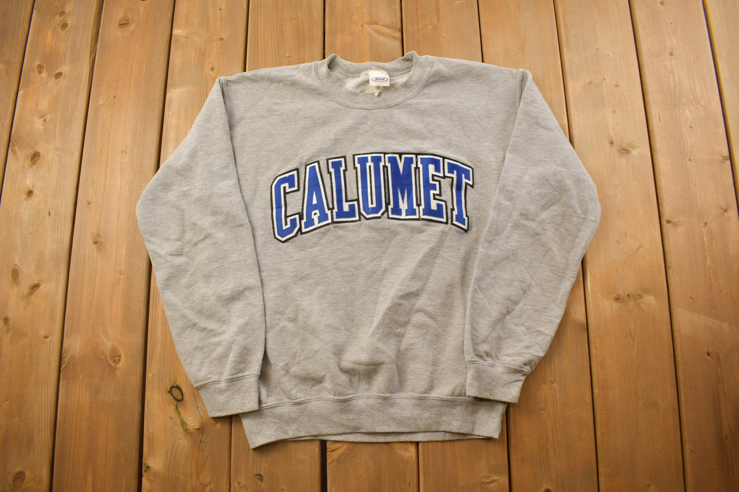 Vintage 1990s Calumet College Crewneck / Embroidered / NCAA Sweatshirt / Sportswear / Americana