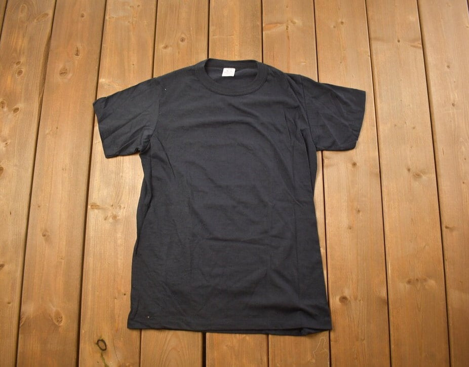 Vintage 1970s Deadstock Blank Black T Shirt / Vintage T Shirt / True Vintage / 70s Shirt / Vintage Blanks / Deadstock / Made In Canada