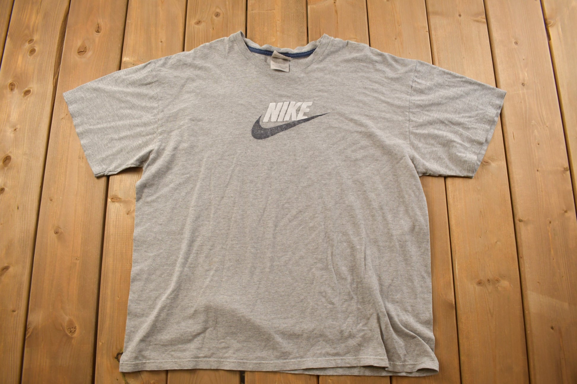 Vintage 1990s Nike Logo Graphic T-Shirt