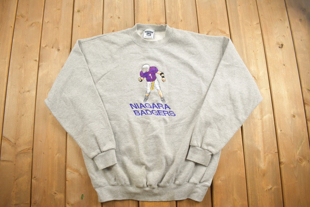 Vintage 1990s Niagara Badgers Football Crewneck Sweatshirt / 90s Crewneck / Streetwear / Football / Vintage Sports / Collegiate Sweater