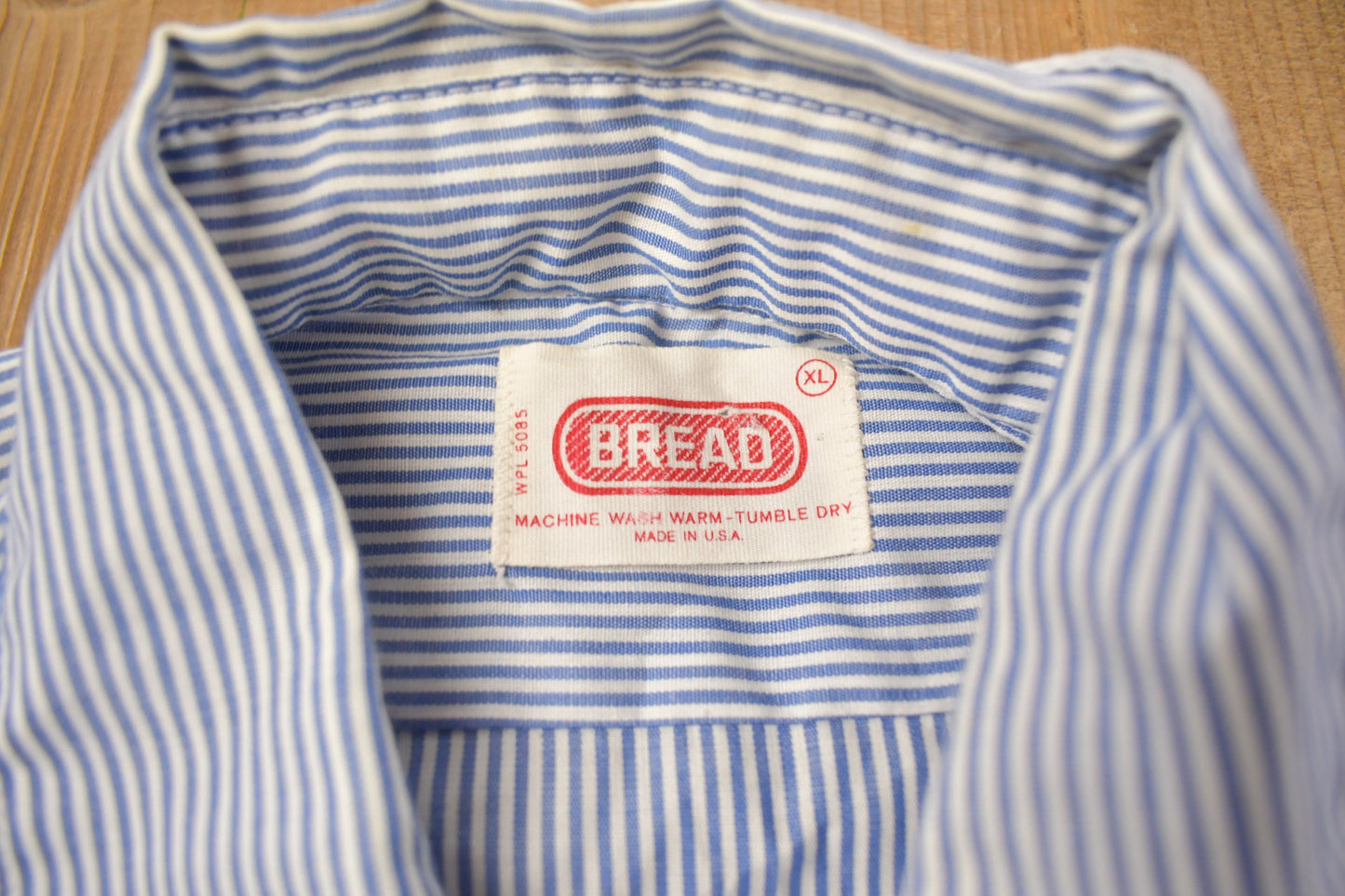 Vintage 1980s Bread Striped Button Up Shirt / 1980s Button Up / Vintage Flannel / Basic Button Up / All Over Print