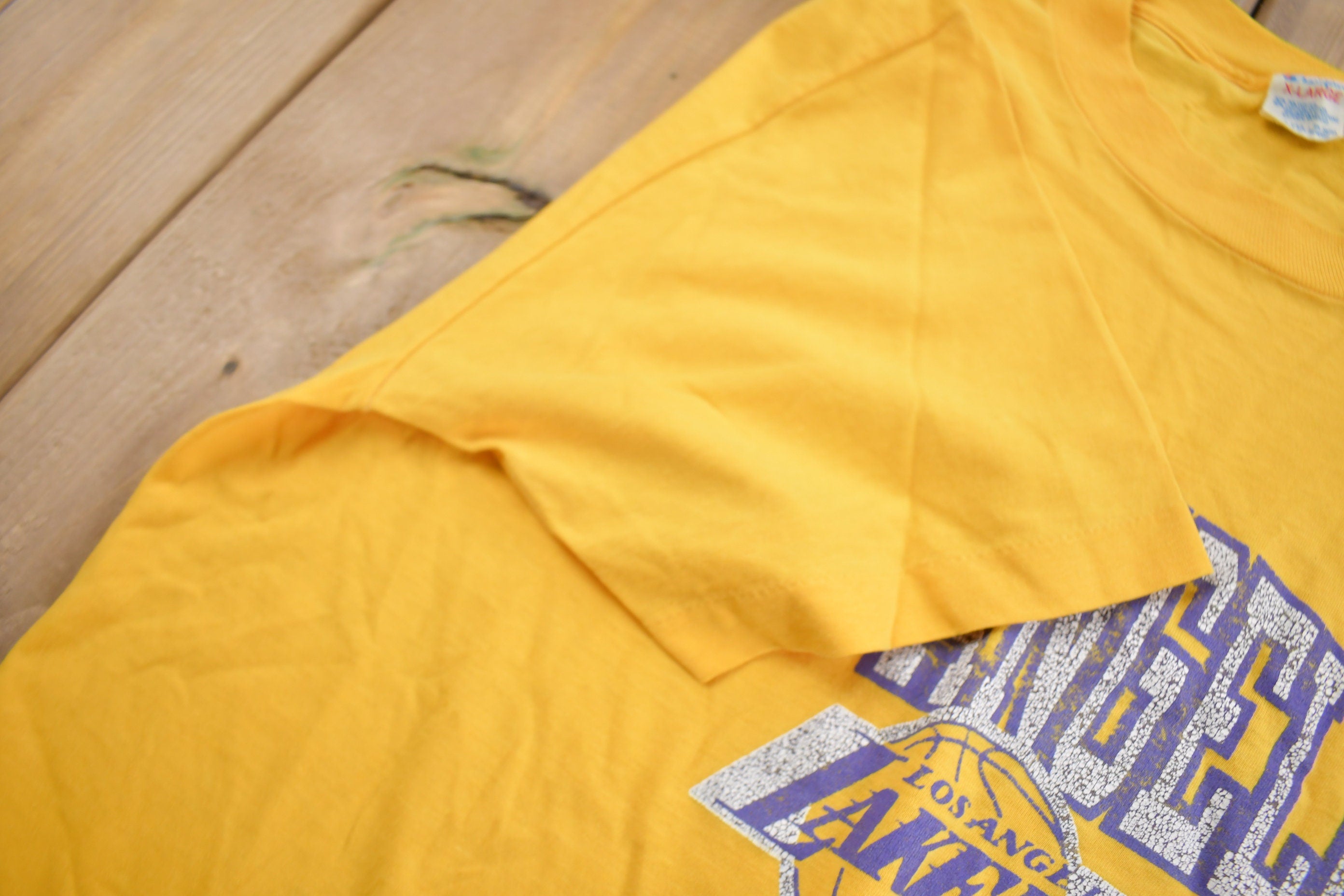 Vintage 1980s Los Angeles Lakers NBA Champion T-Shirt