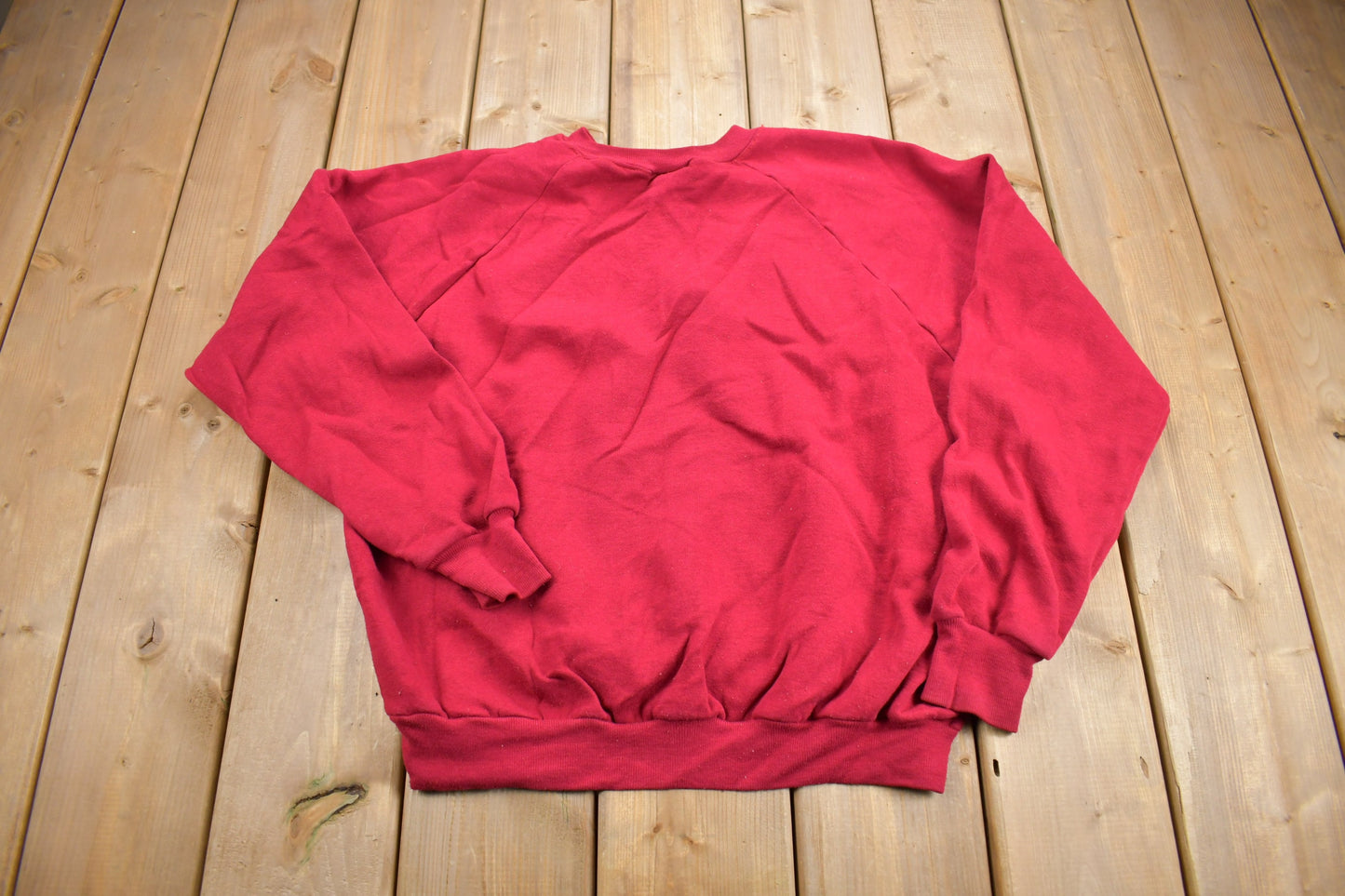 Vintage 1980s Activewear Blank Red Raglan Crewneck Sweatshirt / 80s Crewneck / Made In USA / Essential / Streetwear / 80s Blank