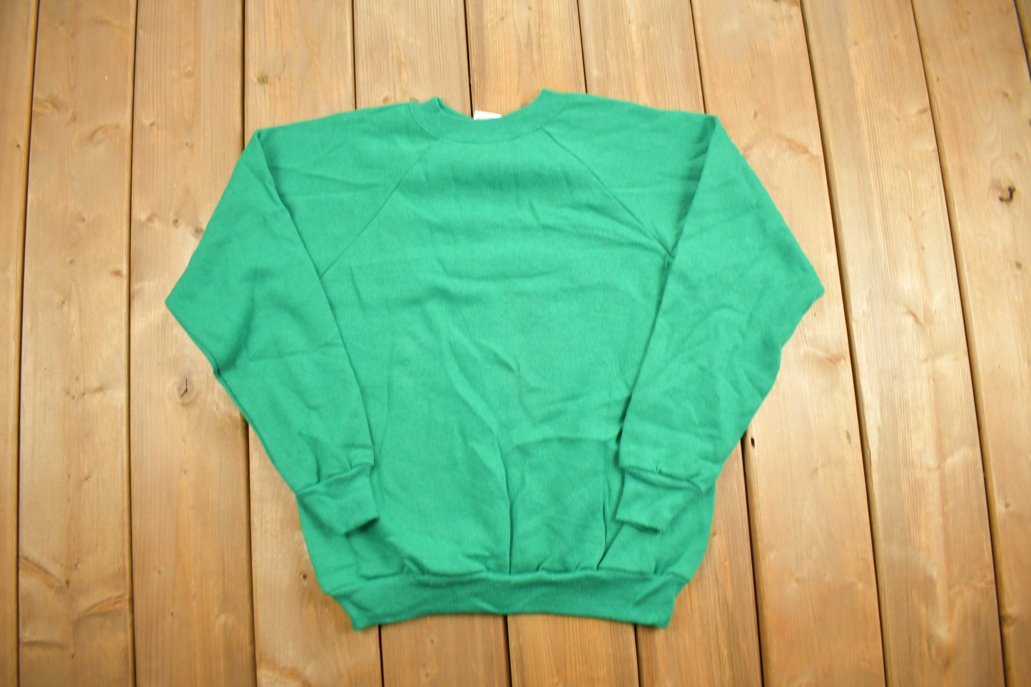 Vintage 1990s Hanes HerWay Blank Green Crewneck Sweatshirt / 90s Crewneck / Made In USA / Essential / Streetwear / 90s Blank / Vintage Blank