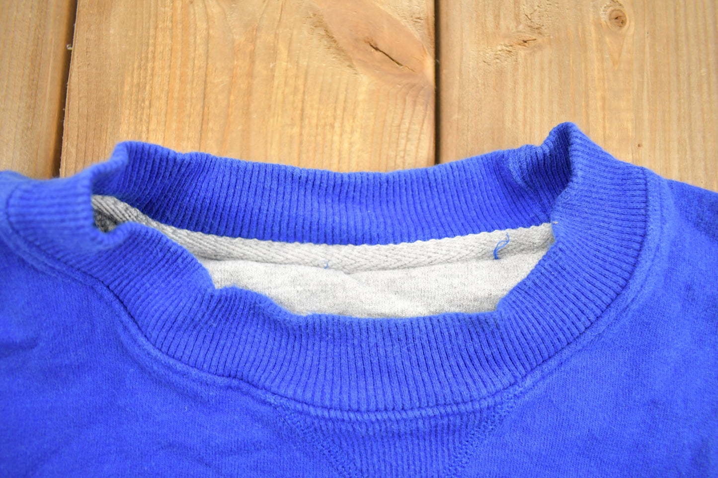 Vintage 1990s Champion Blank Blue Crewneck Sweatshirt / 90s Crewneck / Embroidered / Essential / Streetwear / 90s Blank / Vintage Blanks