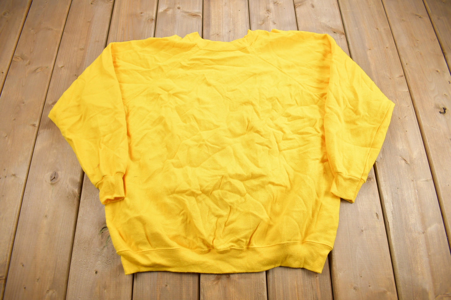 Vintage 1980s Hanes Herway Blank Yellow Raglan Crewneck Sweatshirt / 80s Crewneck / Made In USA / Athleisure / Streetwear / 80s Blank