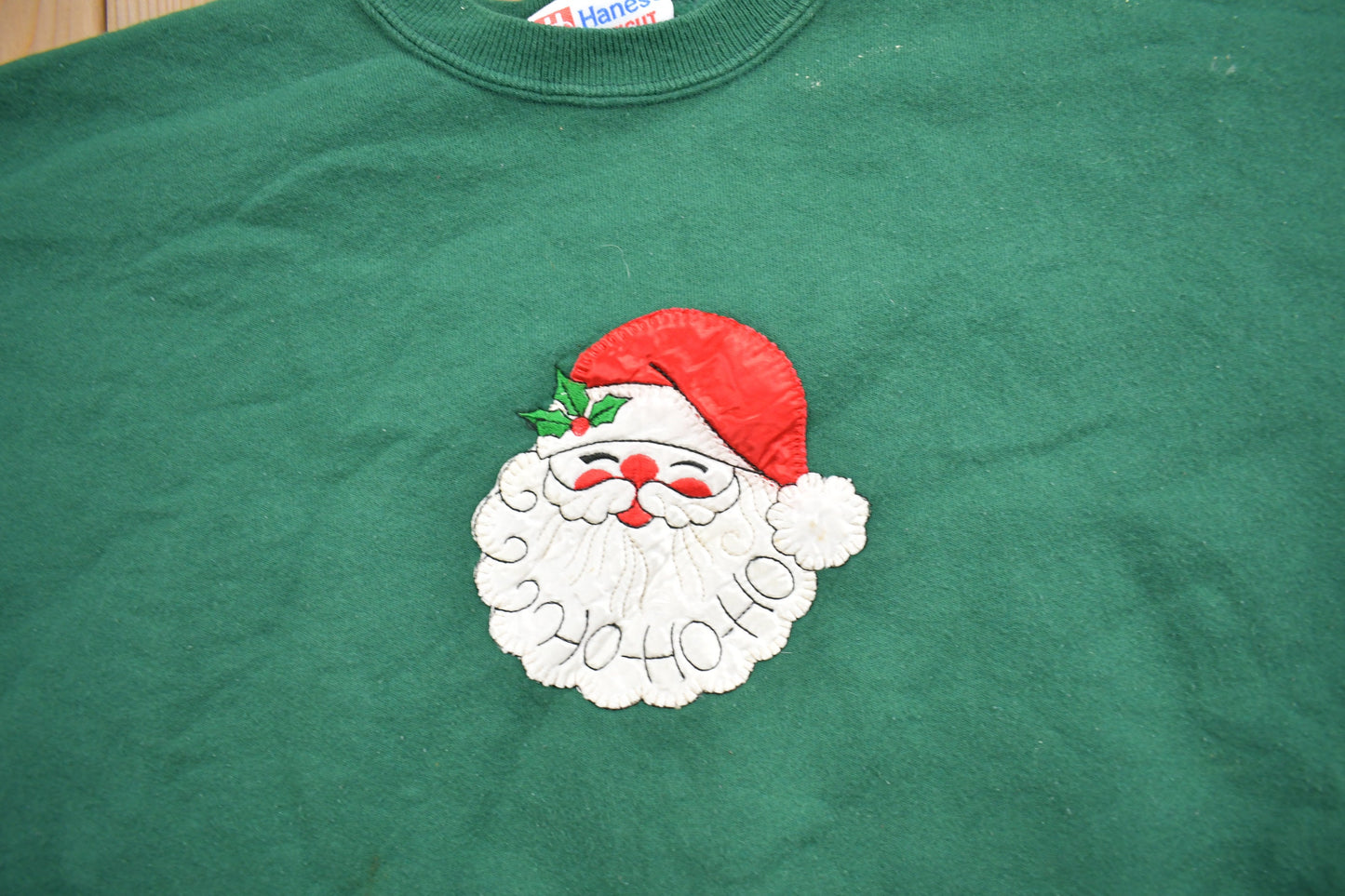 Vintage 1990s Santa Claus Embroidered Crewneck Sweatshirt / 90s Crewneck / Streetwear / Hanes Heavyweight