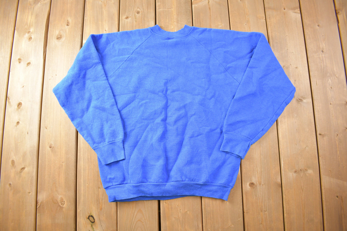 Vintage 1990s Blank Fruit Of The Loom Crewneck Sweatshirt / Raglan / Blue / Made in USA / 90s Crewneck / Essential / Streetwear / 90s