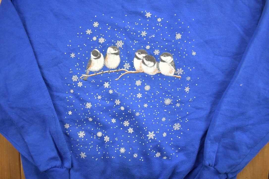 Vintage 1990s Cute Christmas Birds Crewneck Sweatshirt