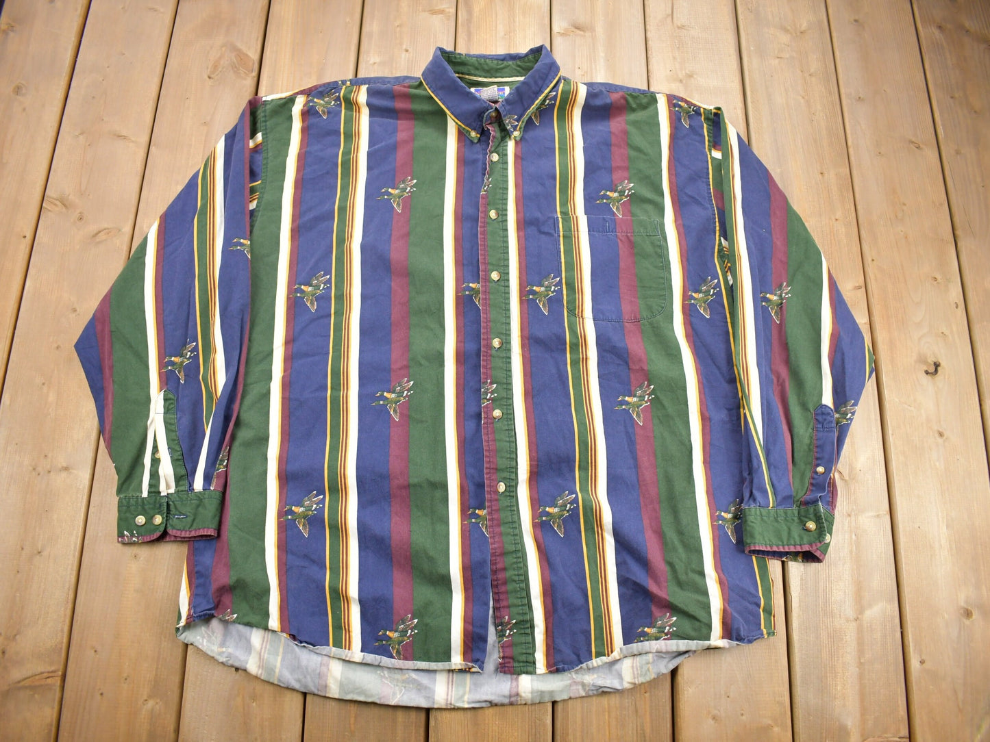 Vintage 1990s North Crest Striped Duck Hunt Theme Button Up Shirt