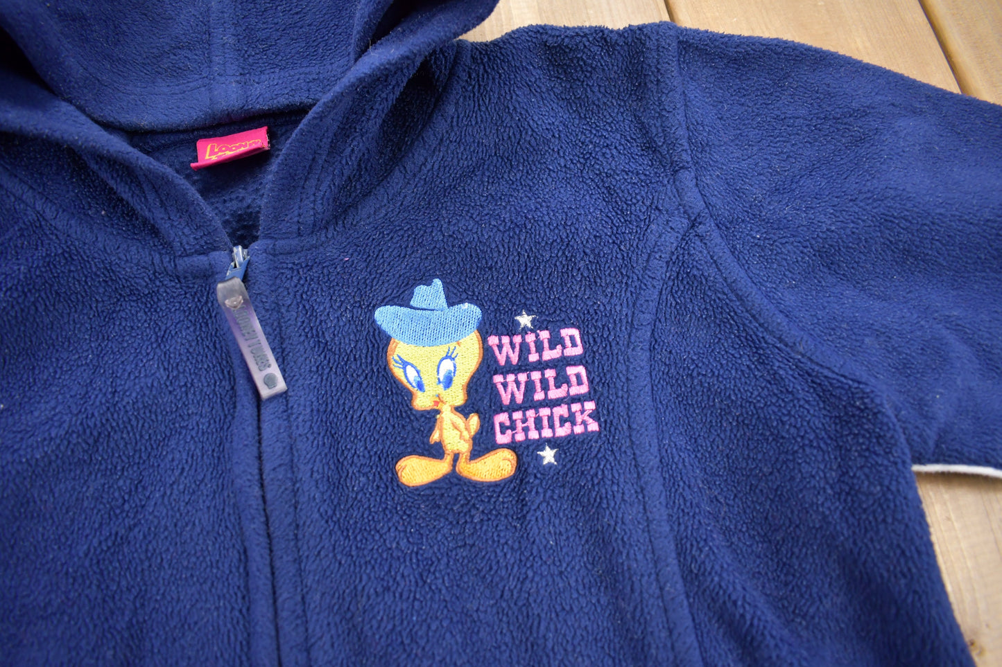 Vintage 2003 Looney Tunes Embroidered Fleece Sweatshirt