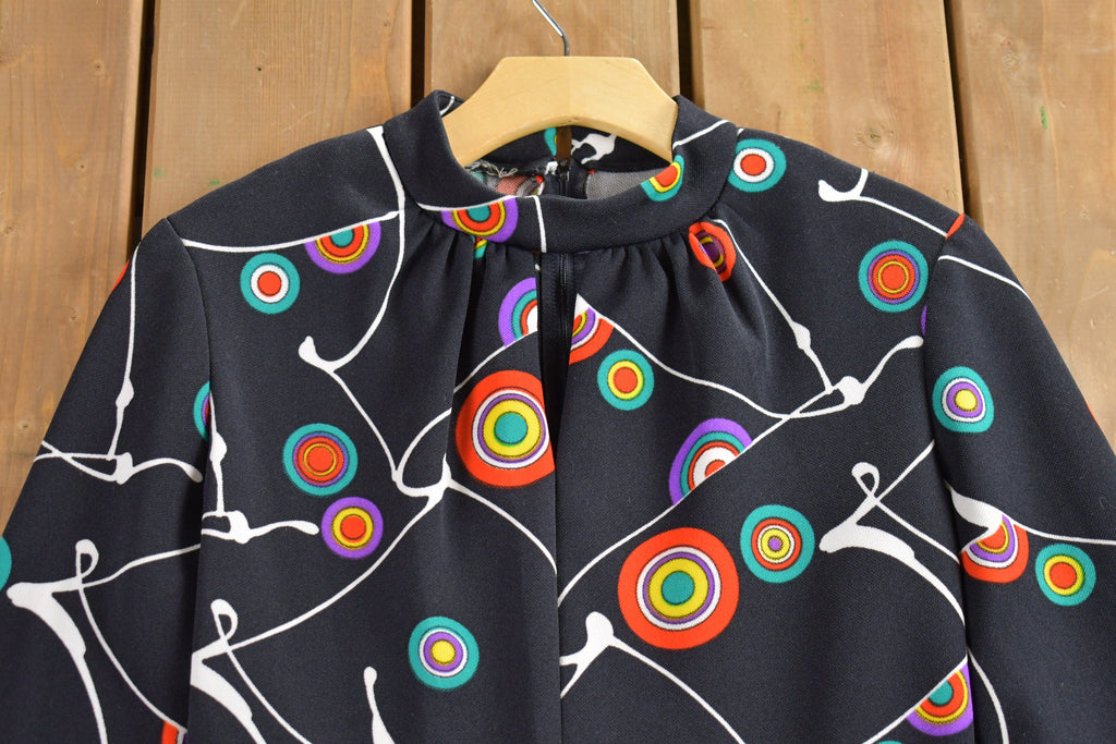 Vintage 1960s Trends by Jerrie Lurie Long Sleeve Dress