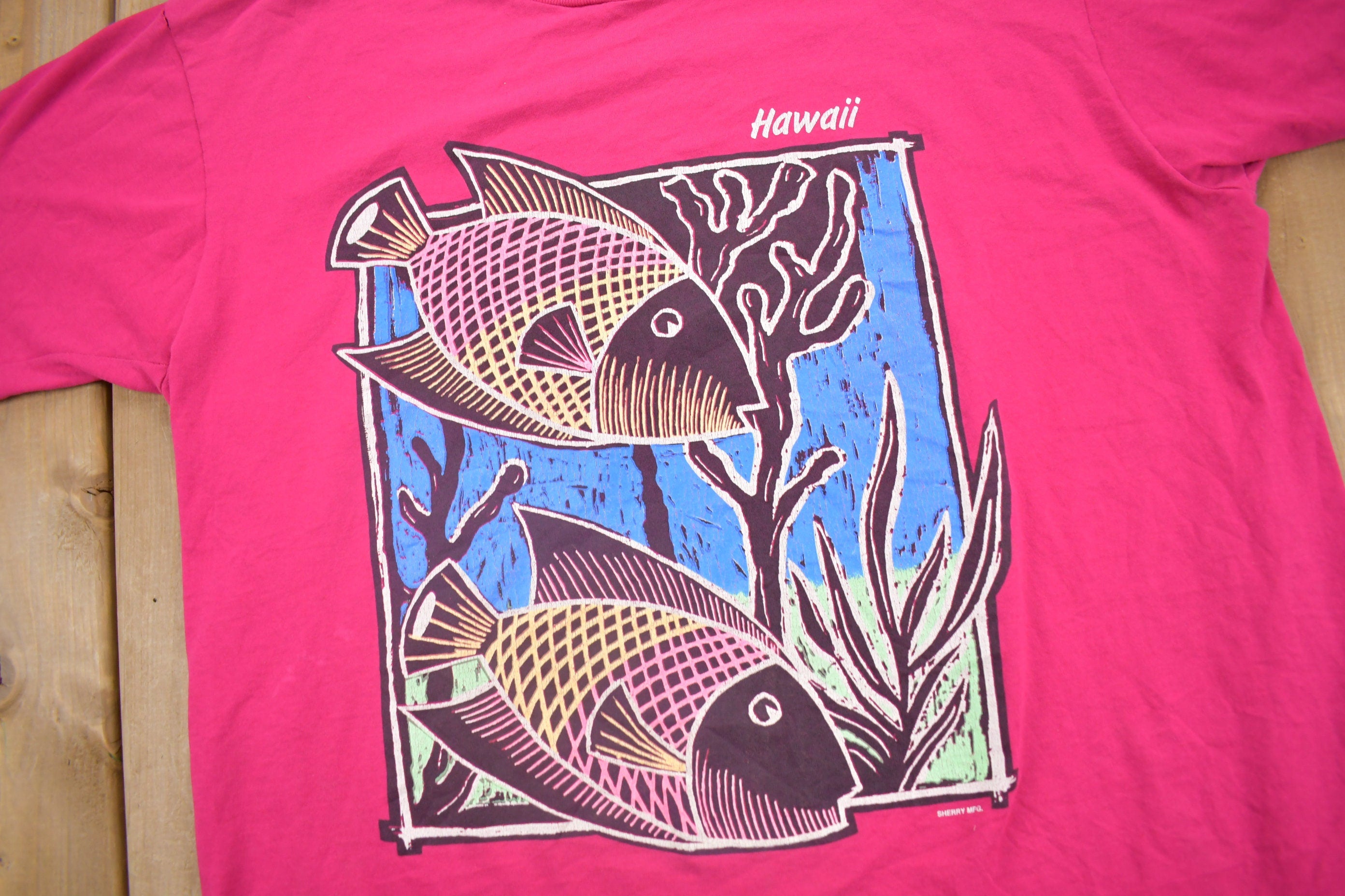 Vintage 1980s Hawaii Fish Graphic T-Shirt