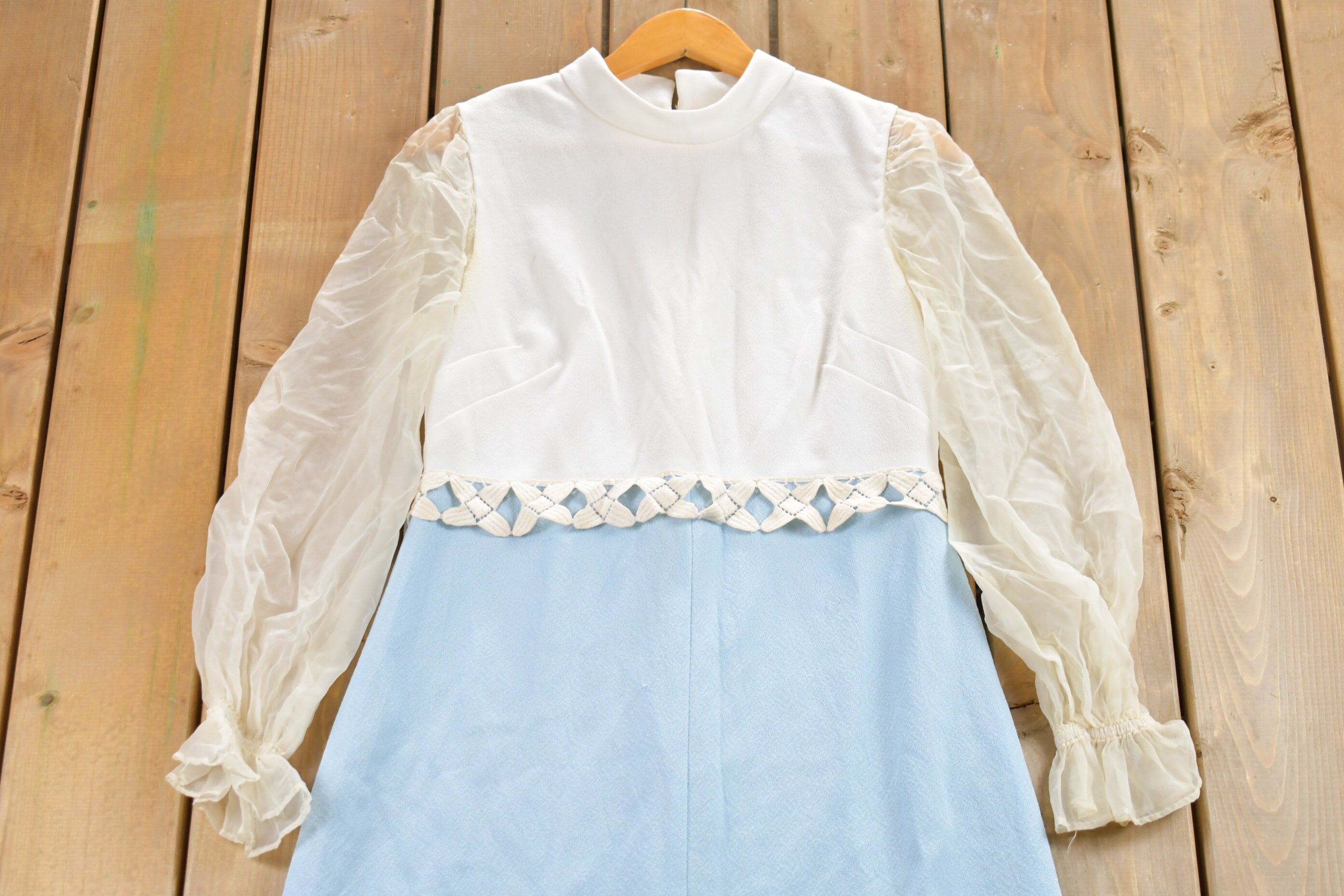 Vintage 1960s Lace Sleeve Dress