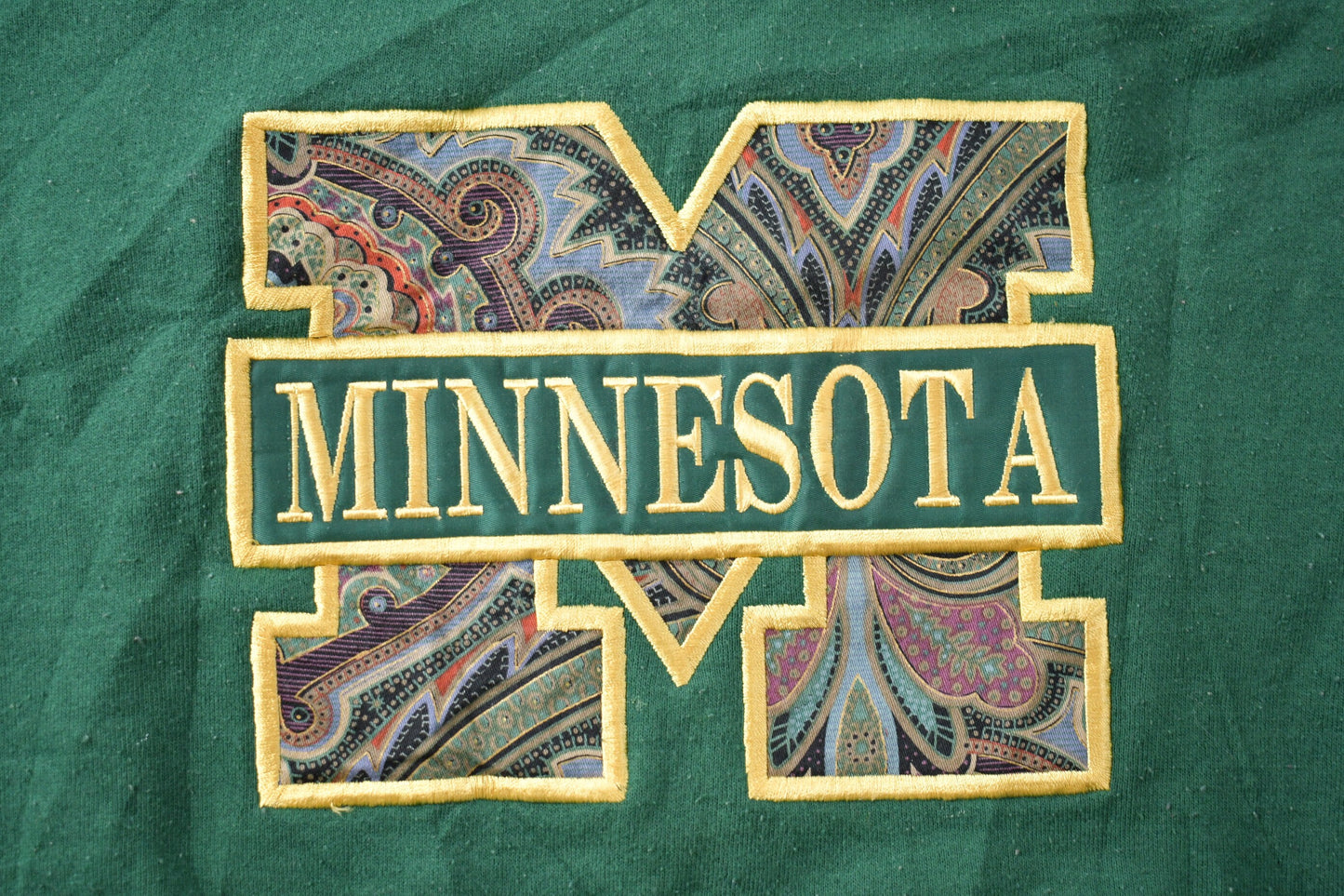 Vintage 1990s Minnesota Crewneck Sweatshirt / 90s Crewneck / Souvenir Sweater / Made in USA / Travel And Vacation / Lee Heavy Weight