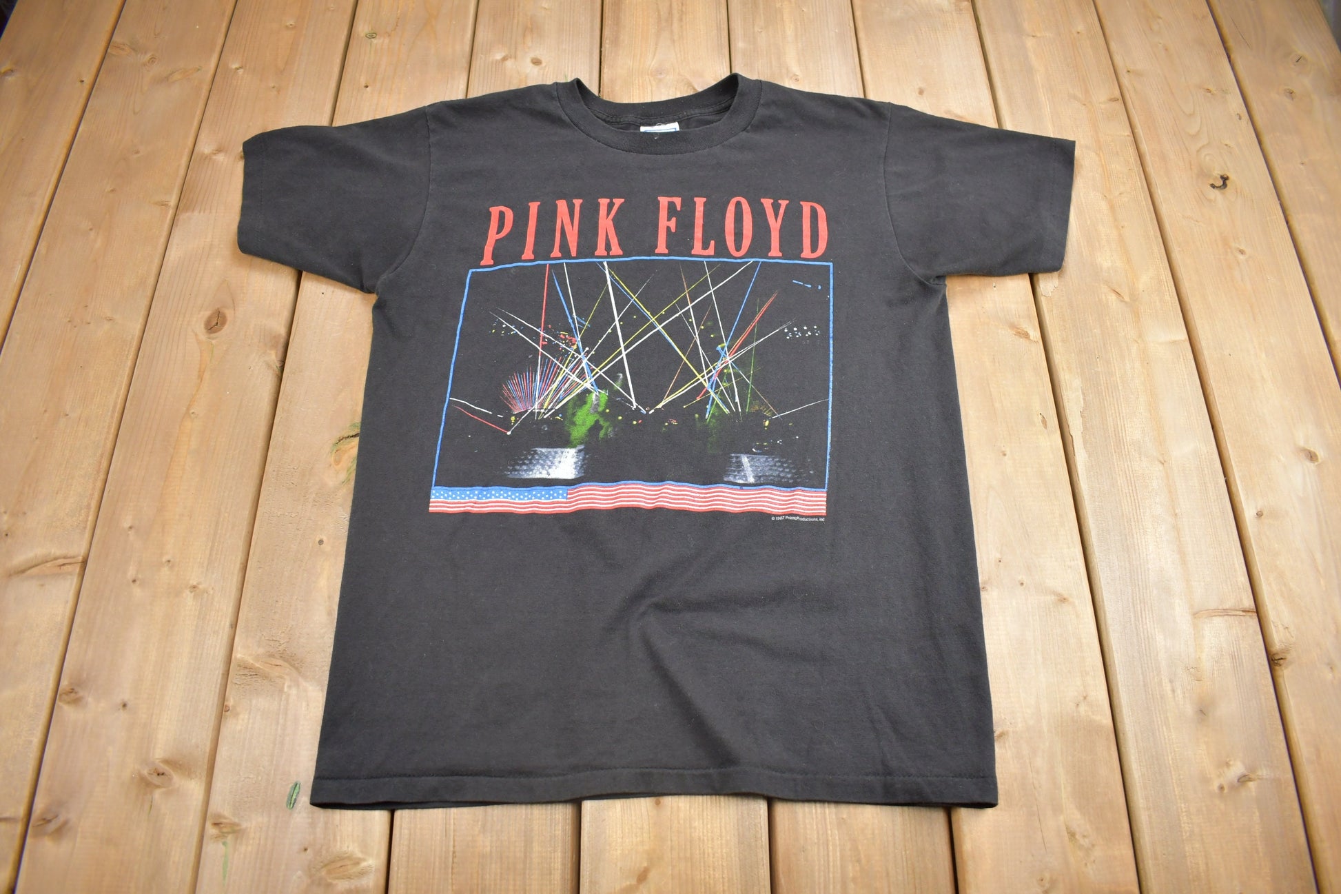 Vintage 1987 Pink Floyd World Tour Band T-shirt