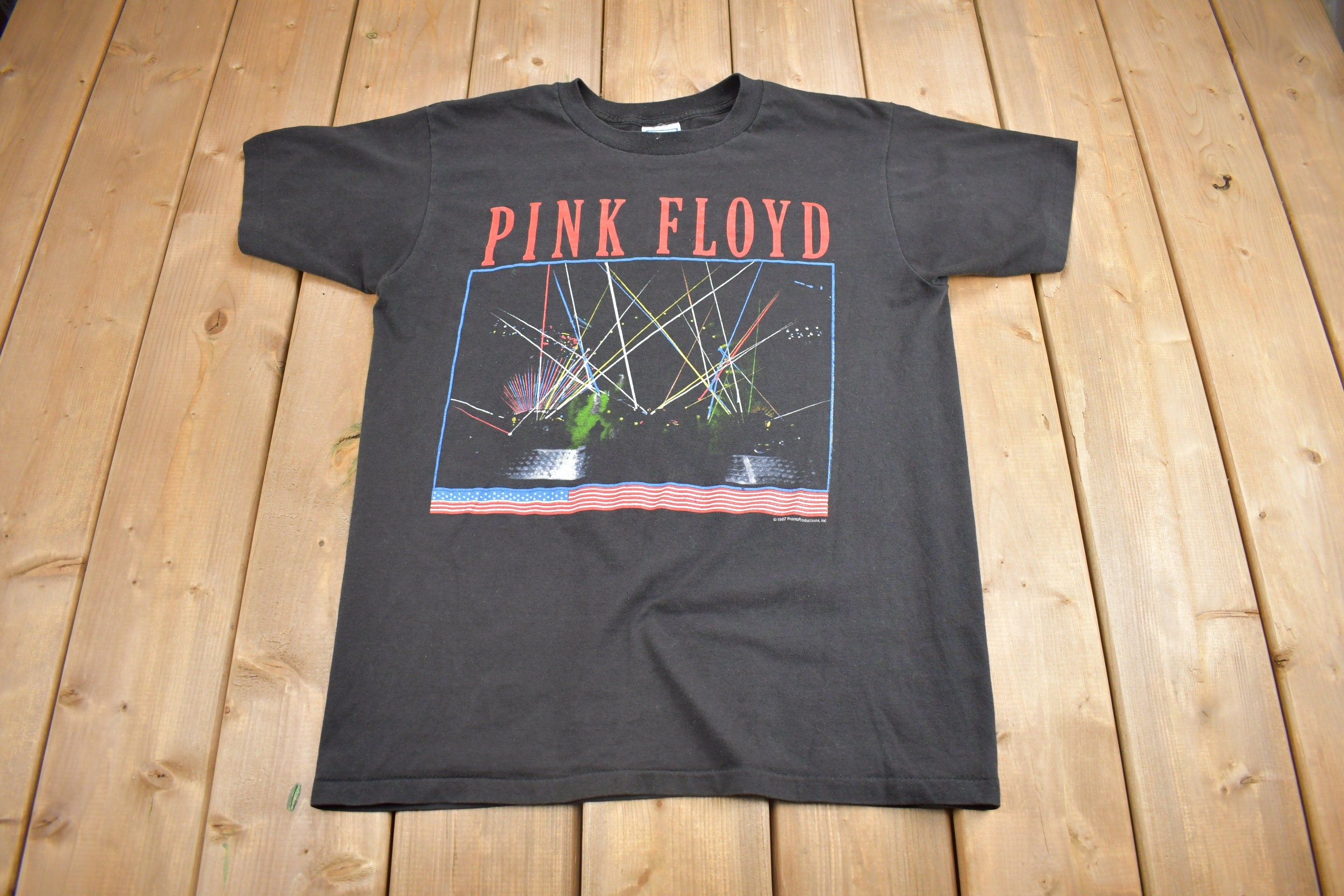 Vintage 1987 Pink Floyd World Tour Band T-shirt