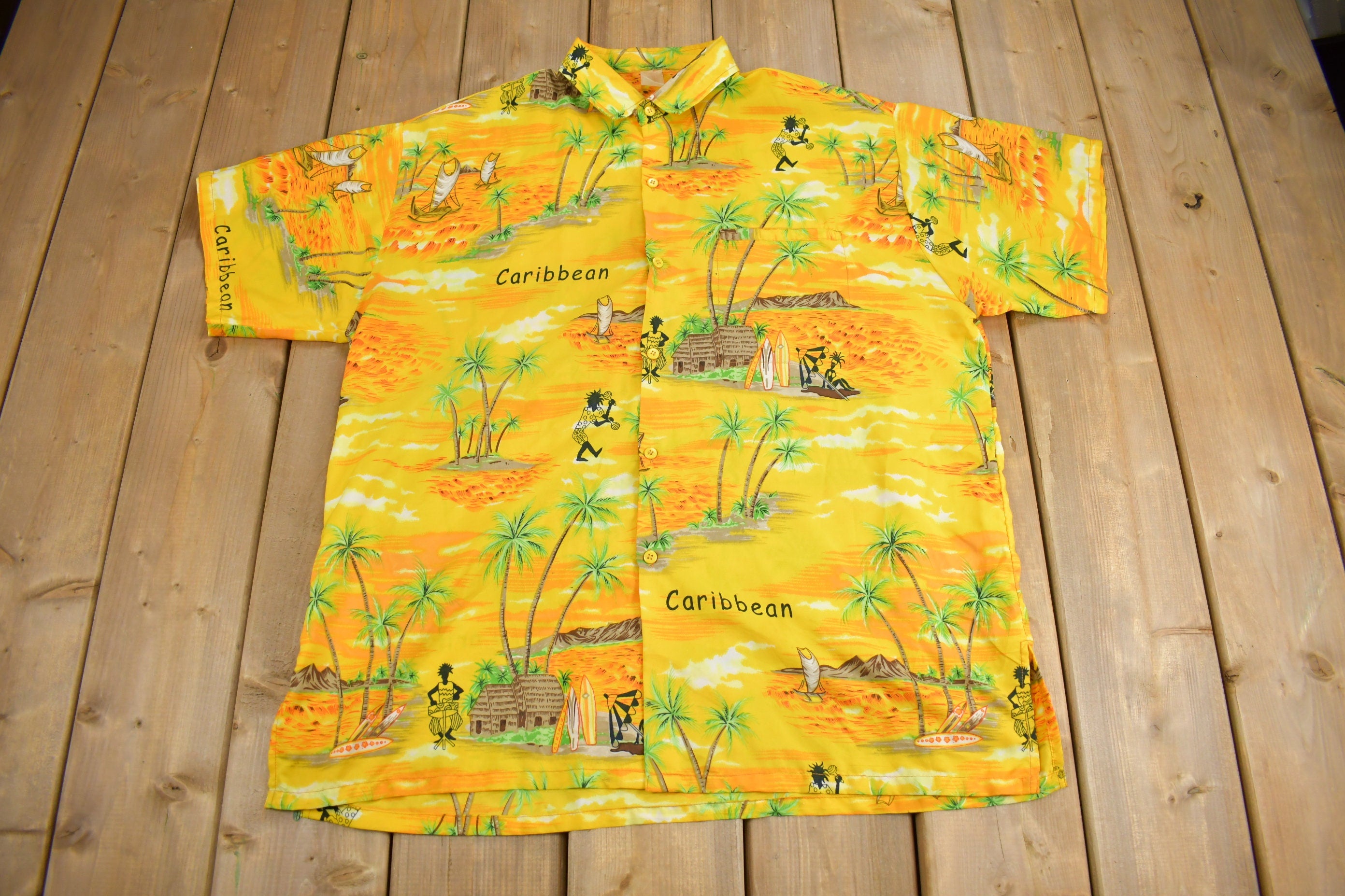 Vintage 1970s All Over Print Caribbean Theme Button Up Shirt