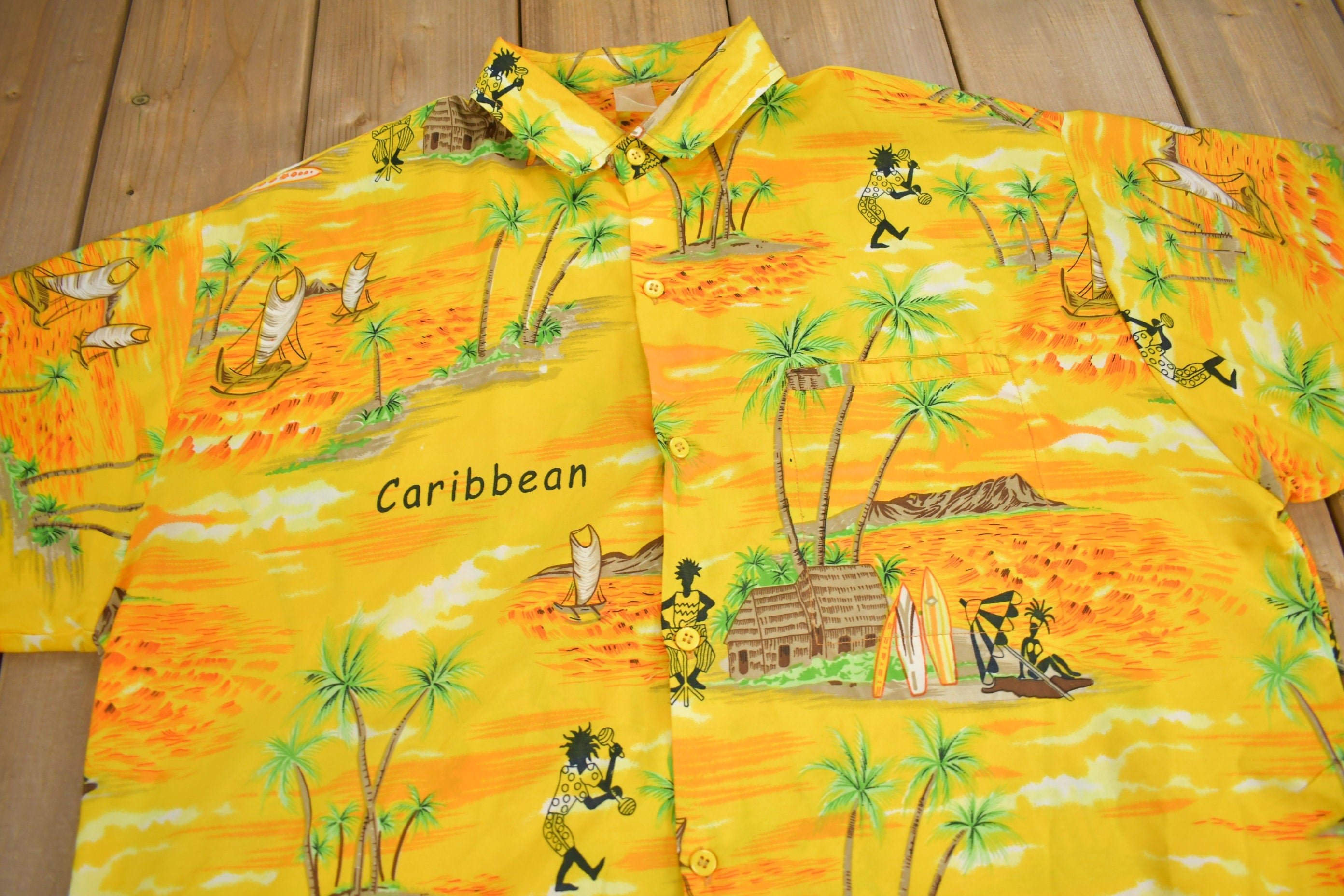 Vintage 1970s All Over Print Caribbean Theme Button Up Shirt