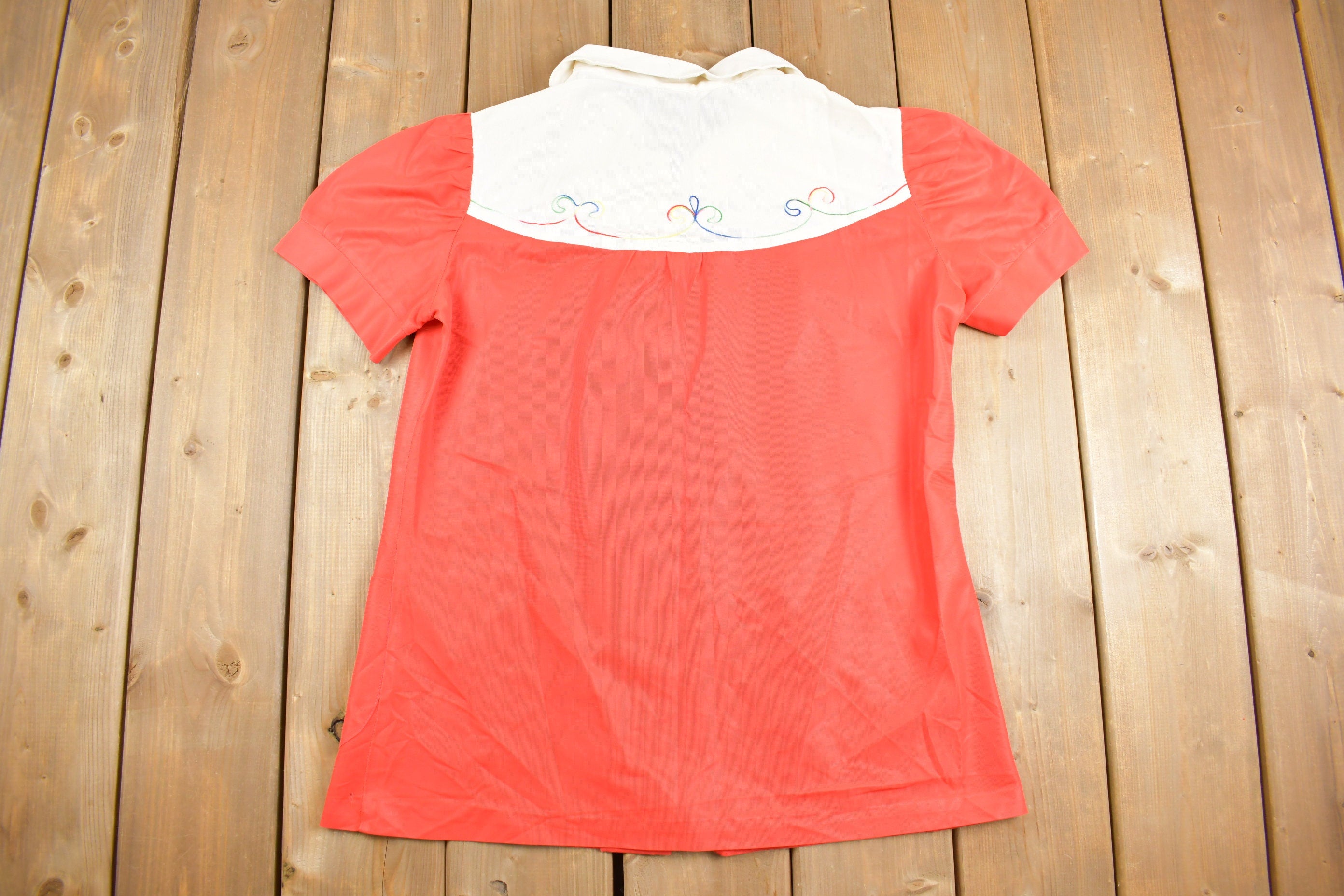 Vintage 1970s Chain stitched Cute Button Up Shirt
