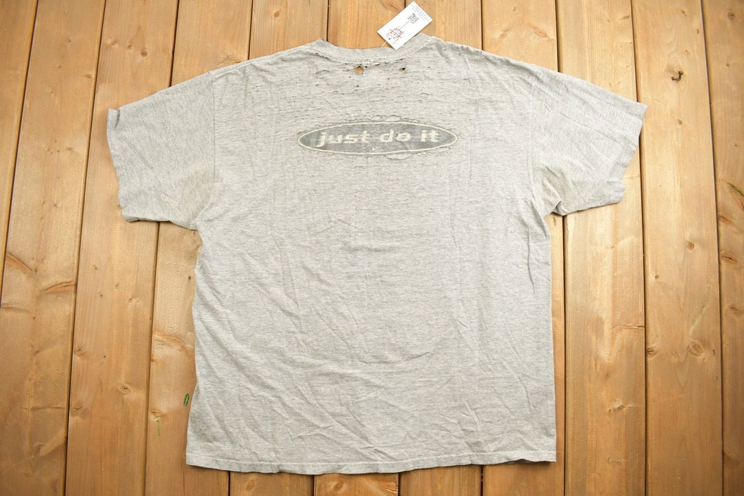 Vintage 1990s Nike Logo Slogan Graphic T-Shirt