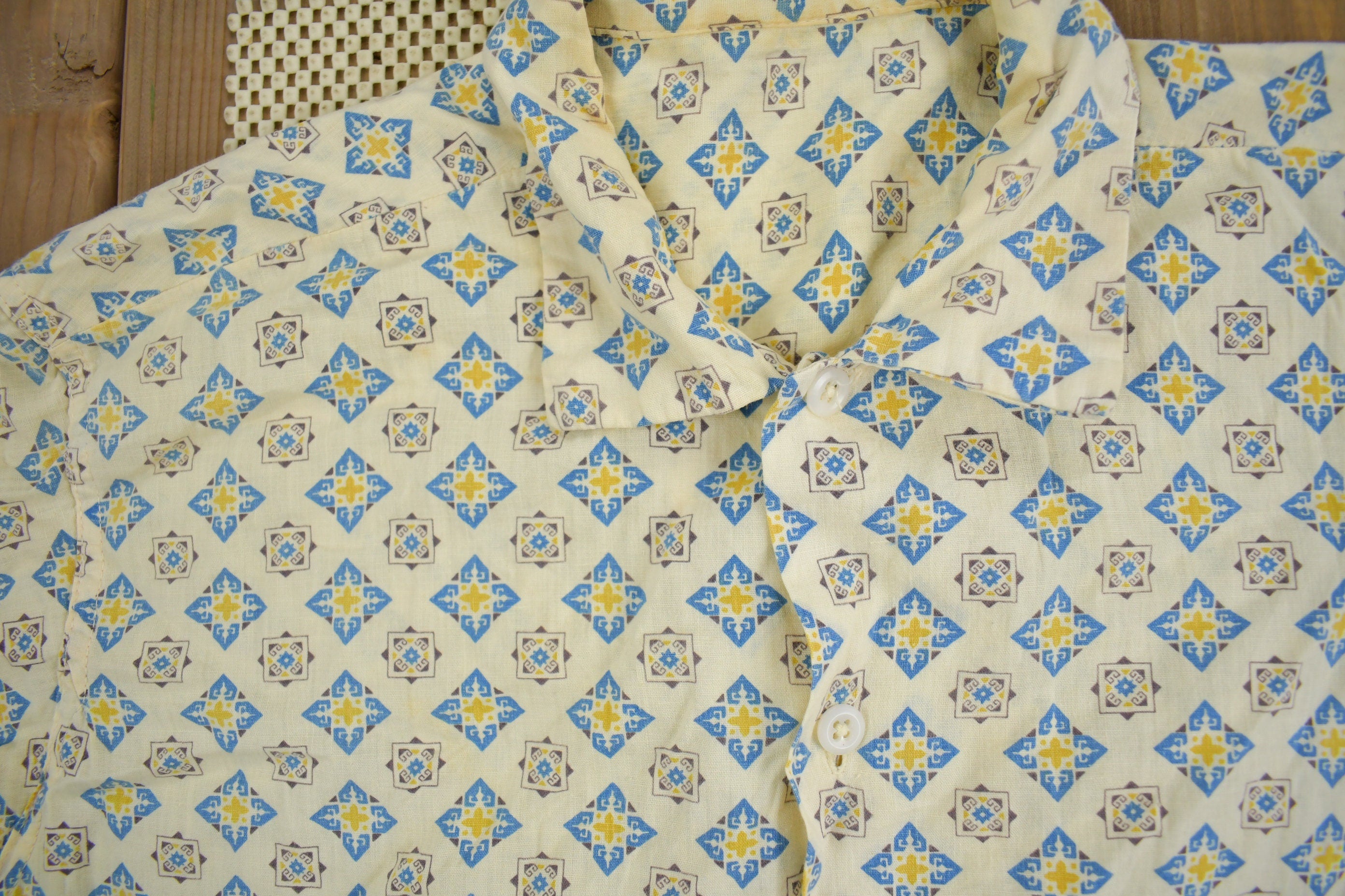 Vintage 1950s Single Needle All Over Print Button Up Shirt