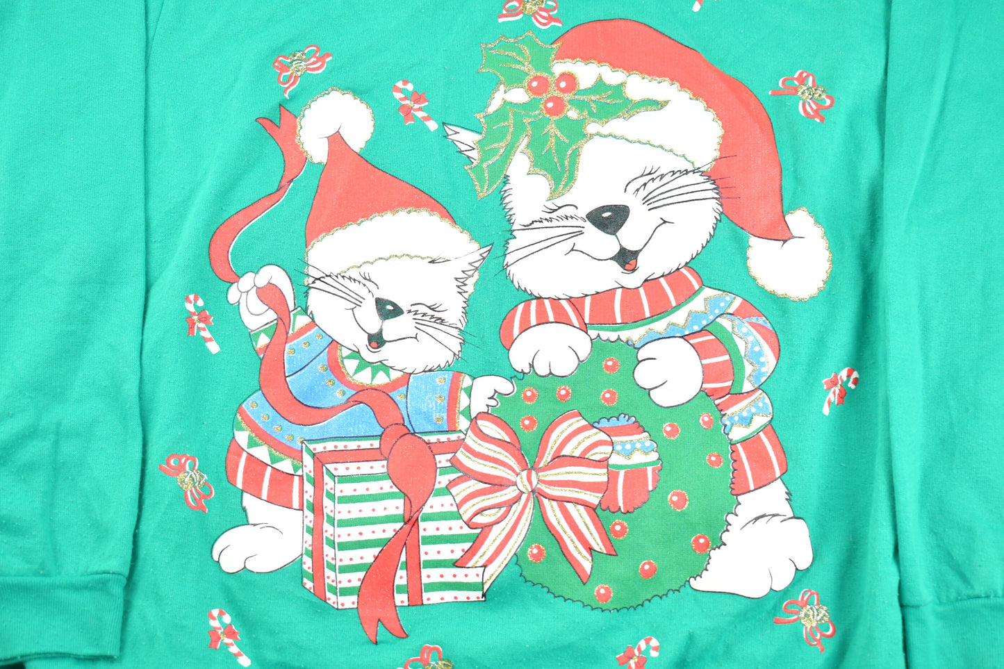 Vintage 1990s Cats Christmas Sweater / 90s Holiday Crewneck / Winter Wear / Festive Graphic Print / 90s Christmas Sweater / Cat Sweater