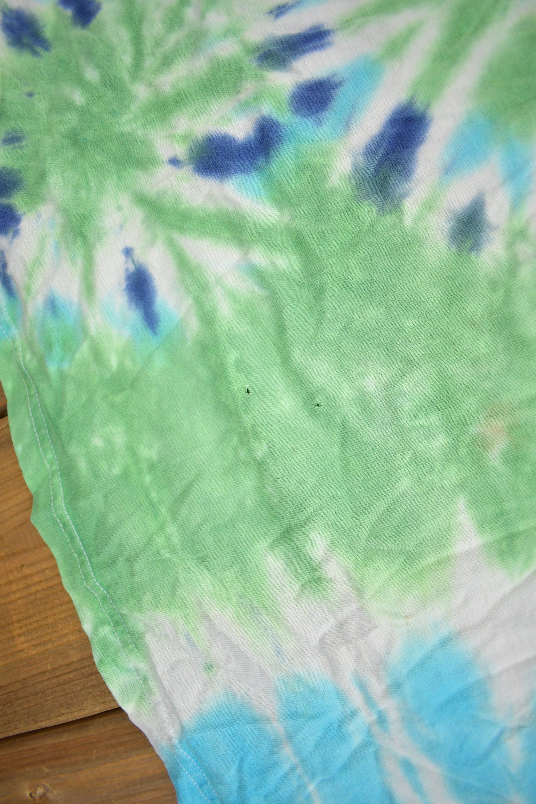 Vintage Y2K Green & Blue Tie Dye T-Shirt