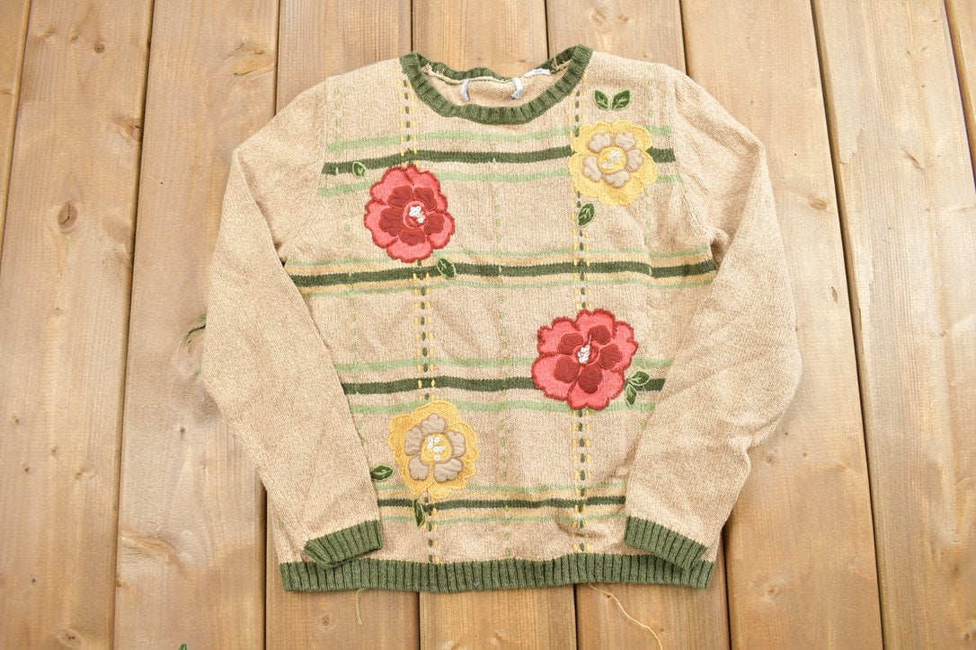 Vintage 1990s Cute Floral Knit Sweater / Vintage 90s Crewneck / Floral Pattern / Cute Knit Sweater