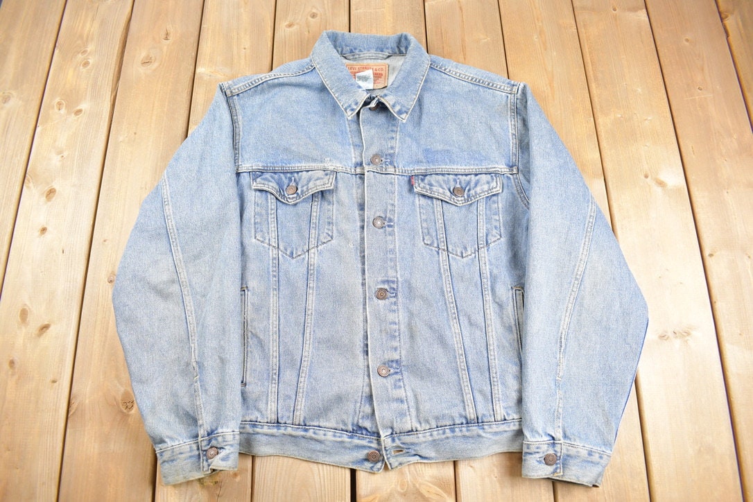 Vintage 1990s Levis Denim Jacket / Jean Jacket / Streetwear / Classic Trucker Jacket / Classic Jean Jacket  / 90s Jacket