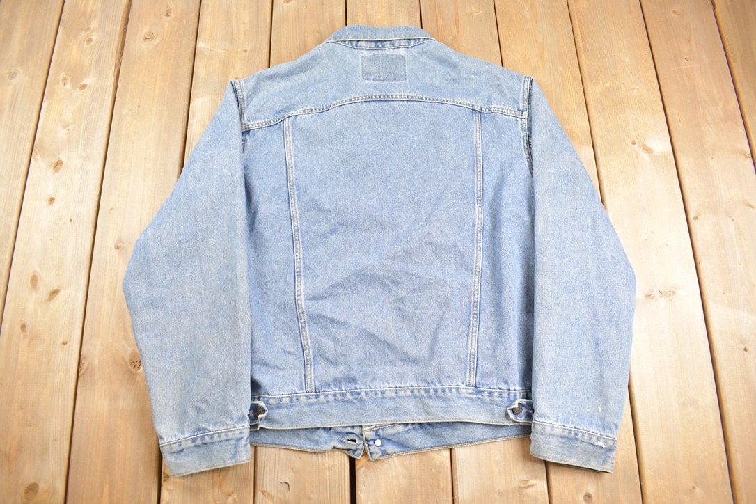 Vintage 1990s Levis Denim Jacket / Jean Jacket / Streetwear / Classic Trucker Jacket / Classic Jean Jacket  / 90s Jacket