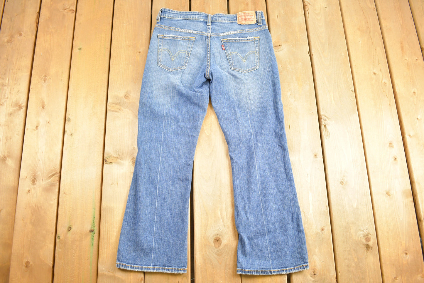 Vintage 1990s Levi's 515 Red Tab Jeans Size 30 x 26 / Blue / Mid Wash / Vintage Denim  / Made In USA / 90s Levi's / Bootcut Jeans