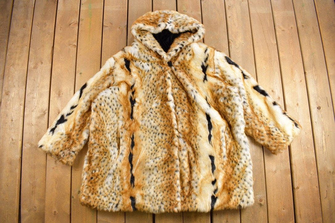 Vintage 1990s Pamela Mccoy Faux Cheetah Print Fur Coat / Animal Print / Leopard / Cheetah / Streetwear / 100% Faux Fur