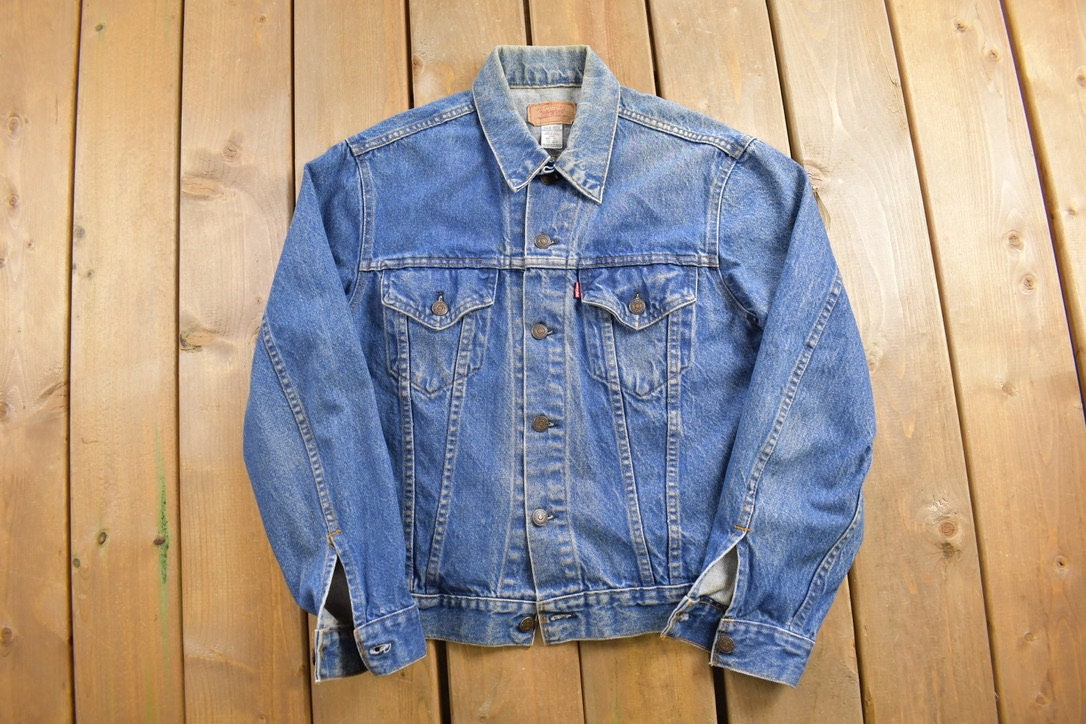 Vintage 1990s Levis Denim Jean Jacket / Vintage Denim / Streetwear / Vintage Fall Outerwear / Fall Jacket / Levi's denim Trucker Jacket