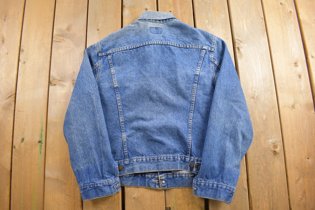 Vintage 1990s Levis Denim Jean Jacket / Vintage Denim / Streetwear / Vintage Fall Outerwear / Fall Jacket / Levi's denim Trucker Jacket