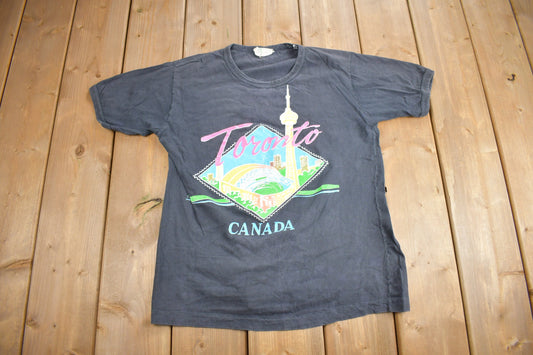 Vintage 1980s Toronto Canada Graphic Souvenir T Shirt / Streetwear / Vacation Tee / Travel T Shirt / Single Stitch / Made In Canada