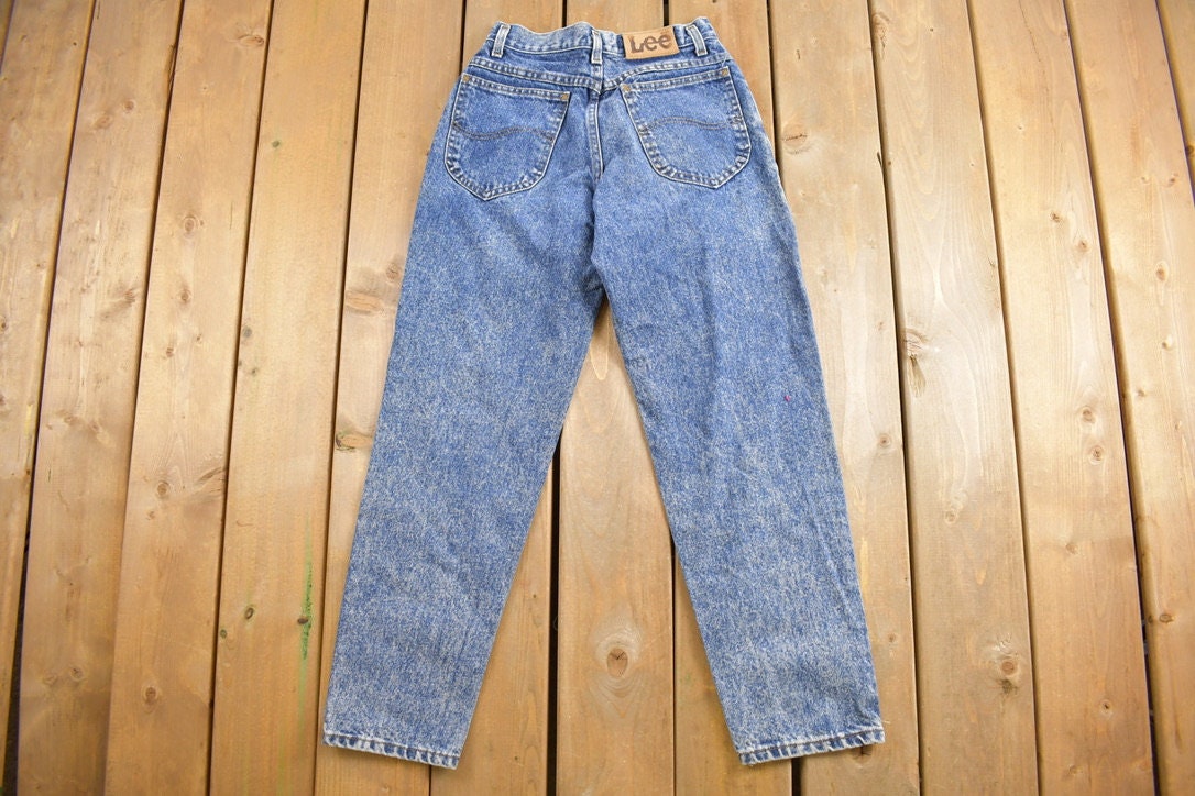 Vintage 1990's Lee Mid Wash Jeans Size 25 x 27.5 / Basic Blue Denim / Made in USA / Stone Wash / Pants / 90s Clothing