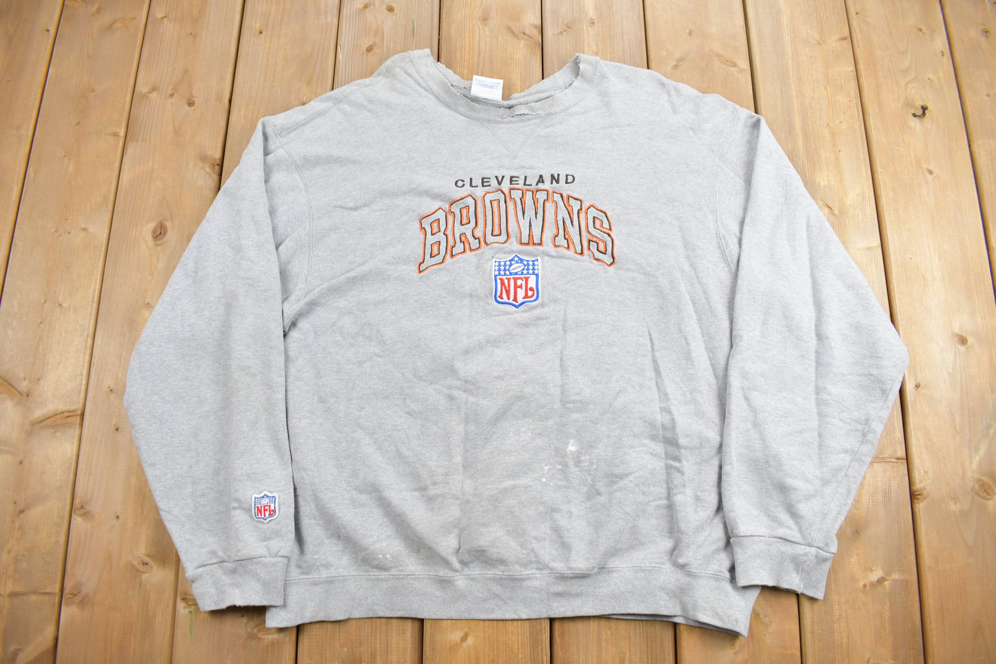 Vintage 1990s Cleveland Browns NFL Champion Crewneck Sweatshirt / Embroidered / Vintage Football / Sportswear / Americana