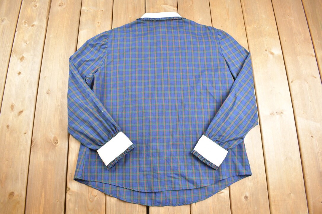 Vintage 1980s Women's Plaid Button Up Shirt / Peter Pan Collar / Pleated Collar / 80s / 70s / Blouse / Cute /