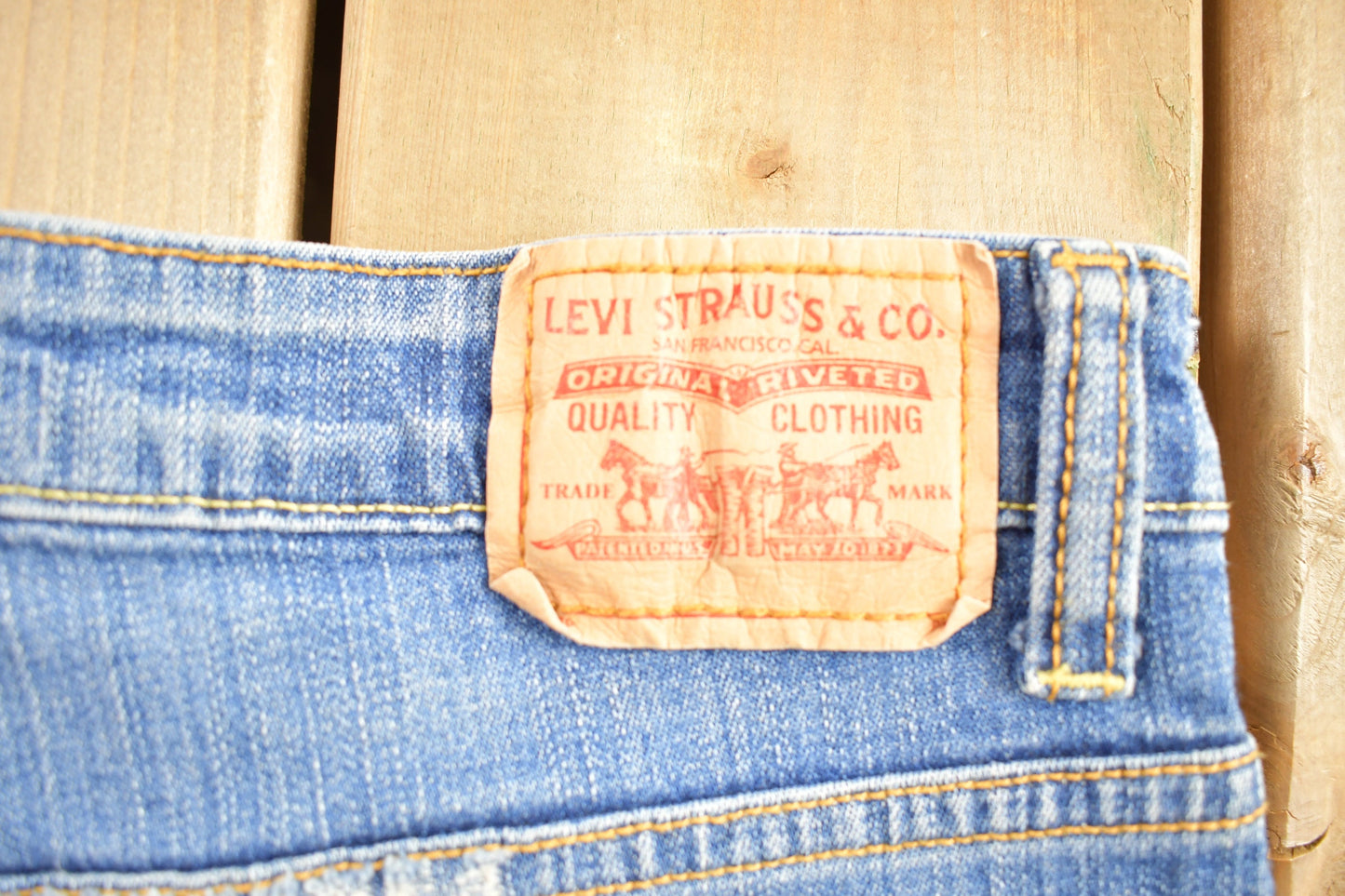 Vintage 1990s Levi's 515 Red Tab Jeans Size 30 x 26 / Blue / Mid Wash / Vintage Denim  / Made In USA / 90s Levi's / Bootcut Jeans