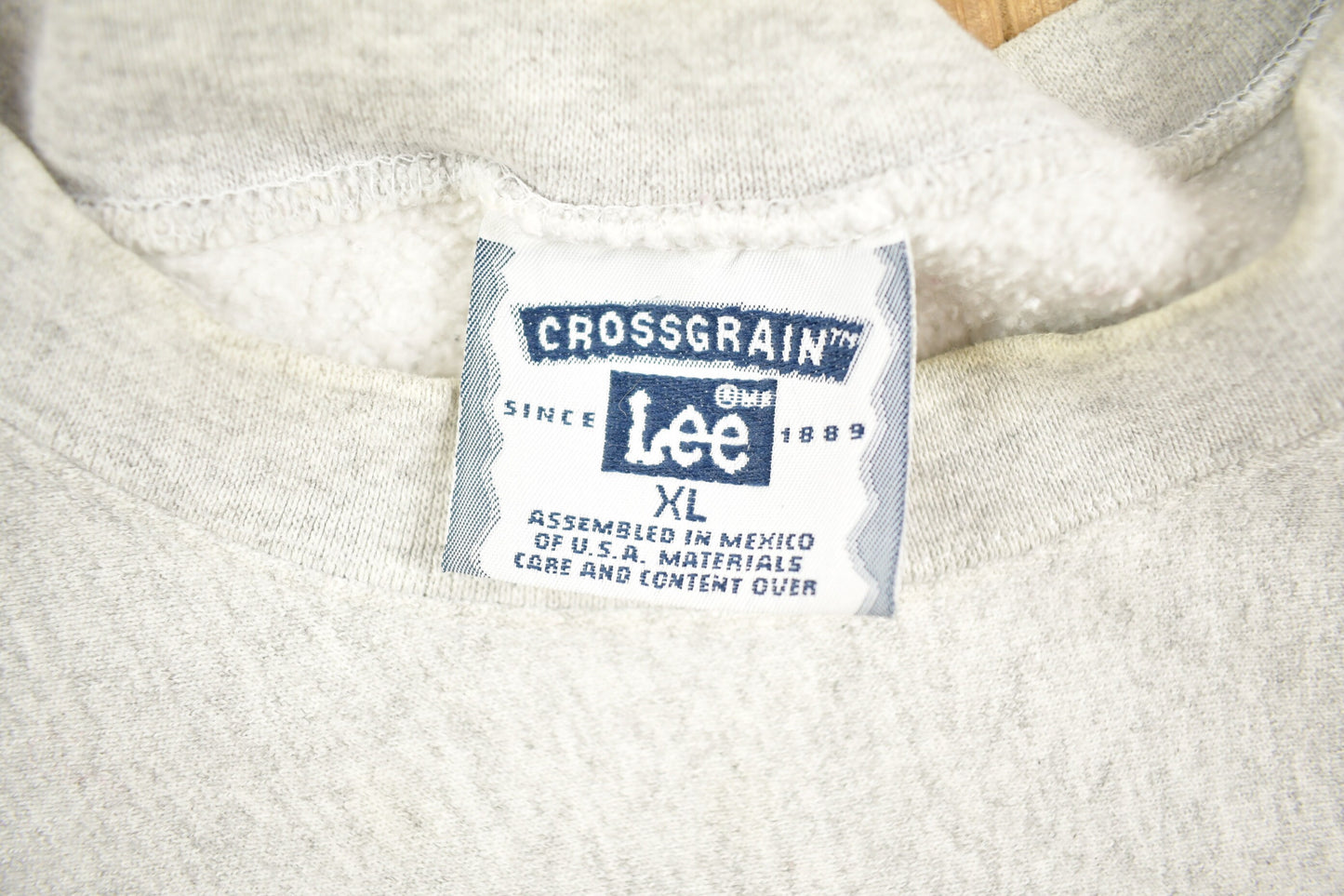 Vintage 1990s Marriott Hotel Lee Crossgrain Crewneck Sweatshirt / 90s Crewneck / Souvenir / Athleisure / Embroidery / Travel And Tourism