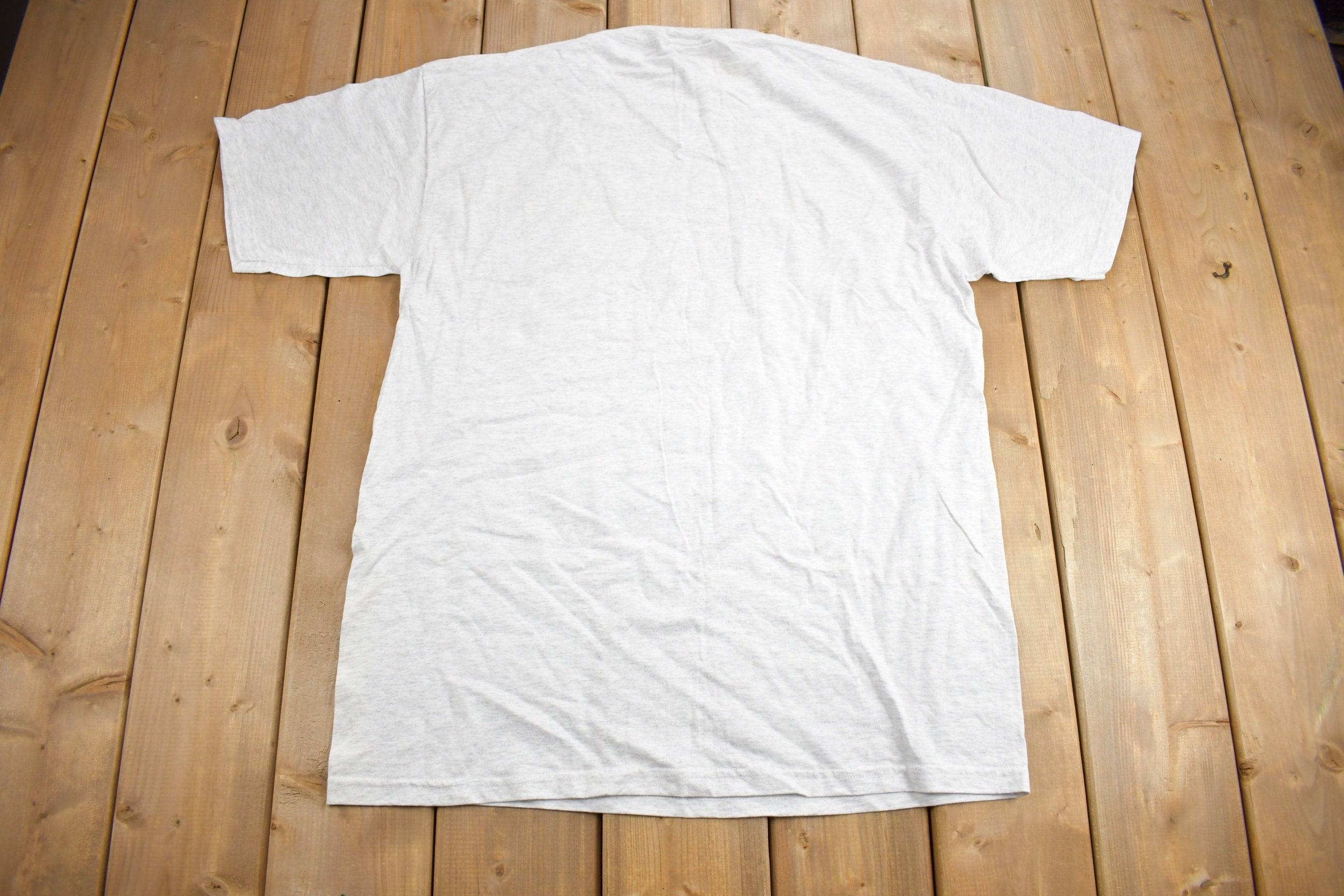 Vintage 1990s Deadstock Los Angeles Lakers NBA Graphic T-Shirt