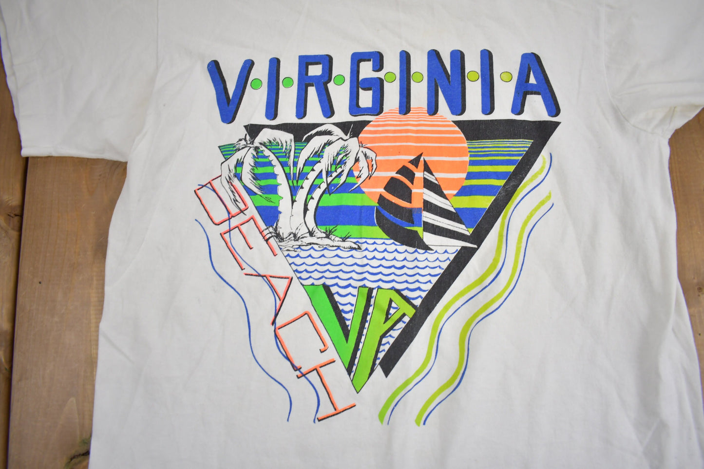 Vintage 1980s Virginia Beach Souvenir T Shirt / Streetwear / Made In USA / Vacation Tee / Travel T Shirt