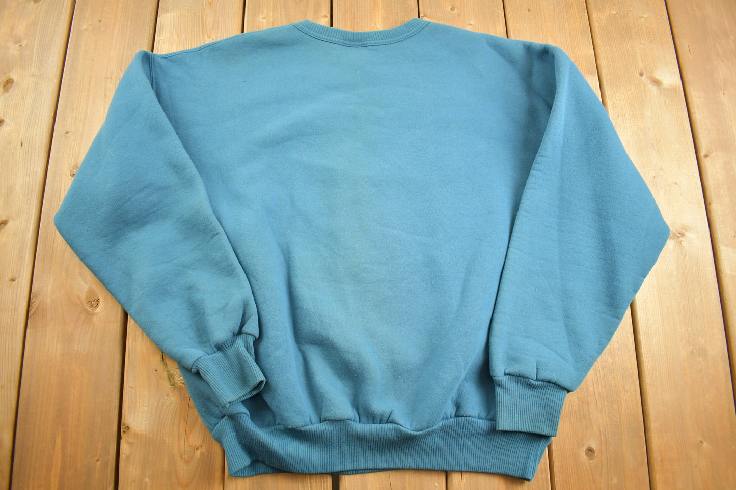 Vintage 1990s Canadian Marshlands Arctic Polar Bear Crewneck Sweater / Embroidered / Vintage Sweatshirt / Outdoorsman / Made In Canada